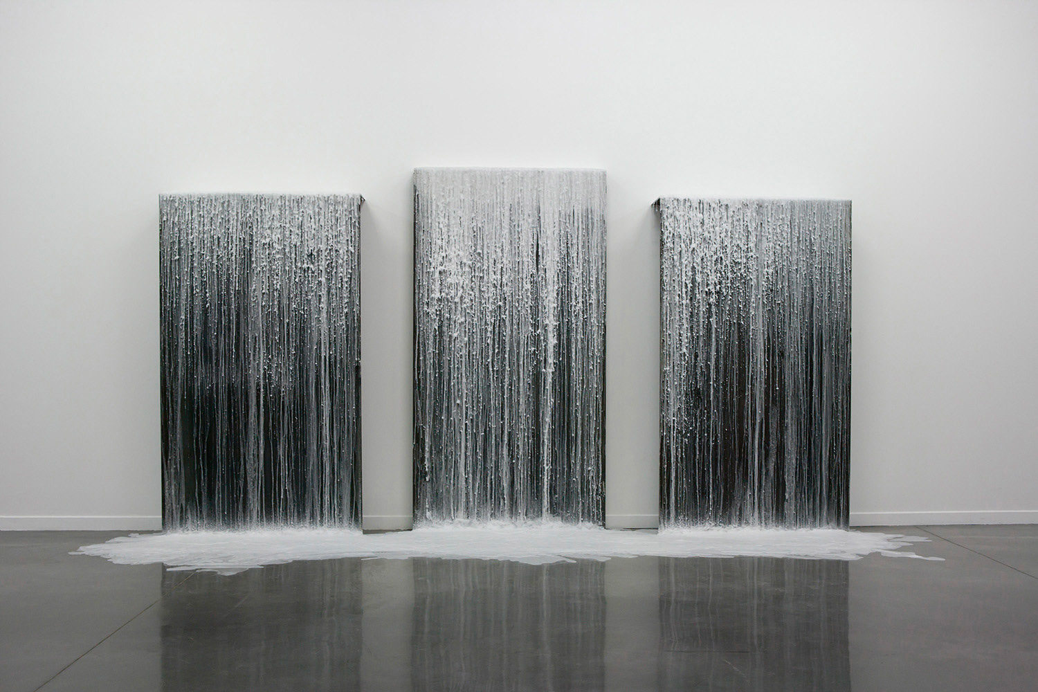 " Silence " - vue de l'exposition " Alerte Météo 3 - MRAC Sérignan  - 2013 - Photo : J-P Planchon 