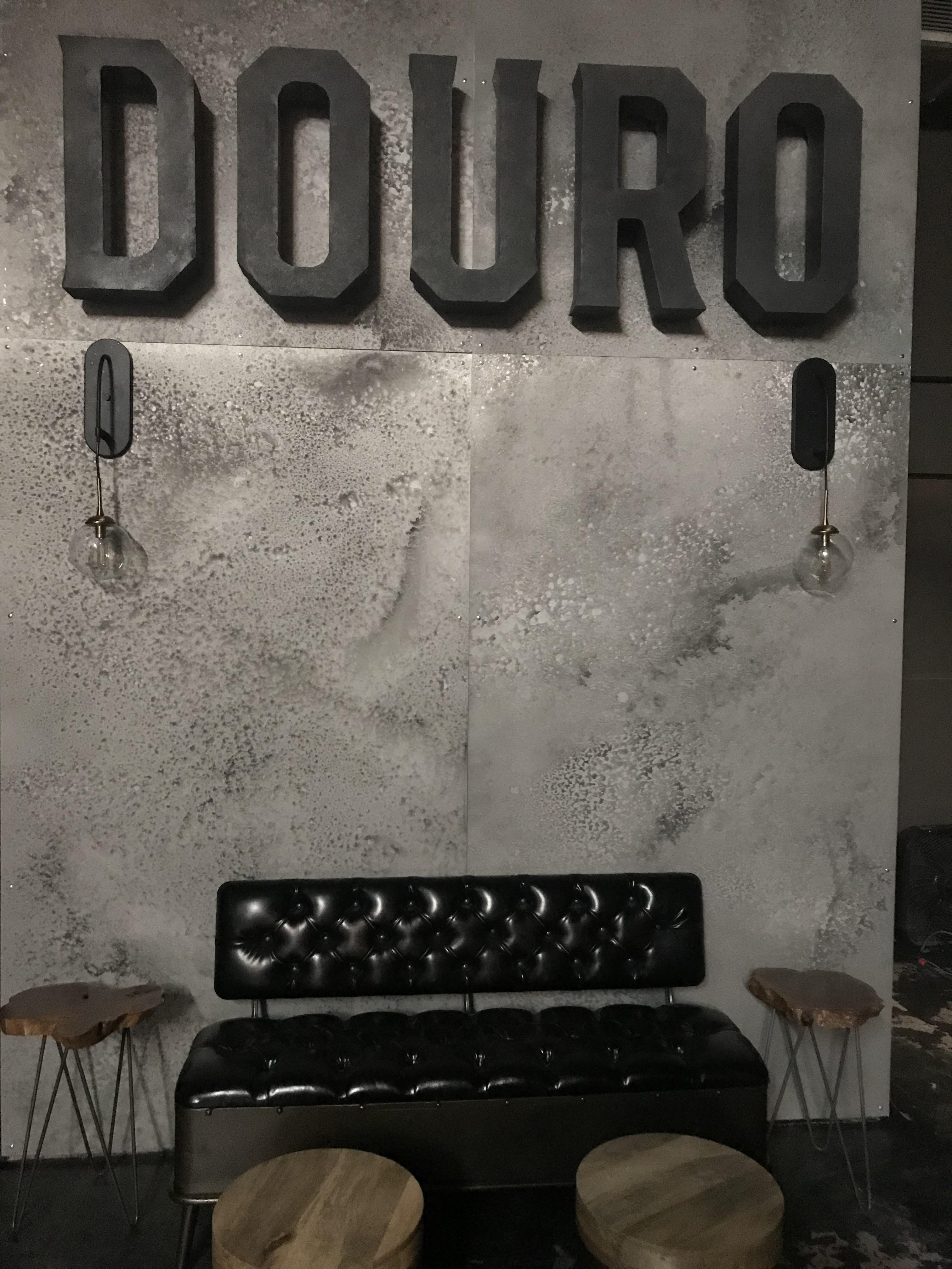 Douro Bar Sign