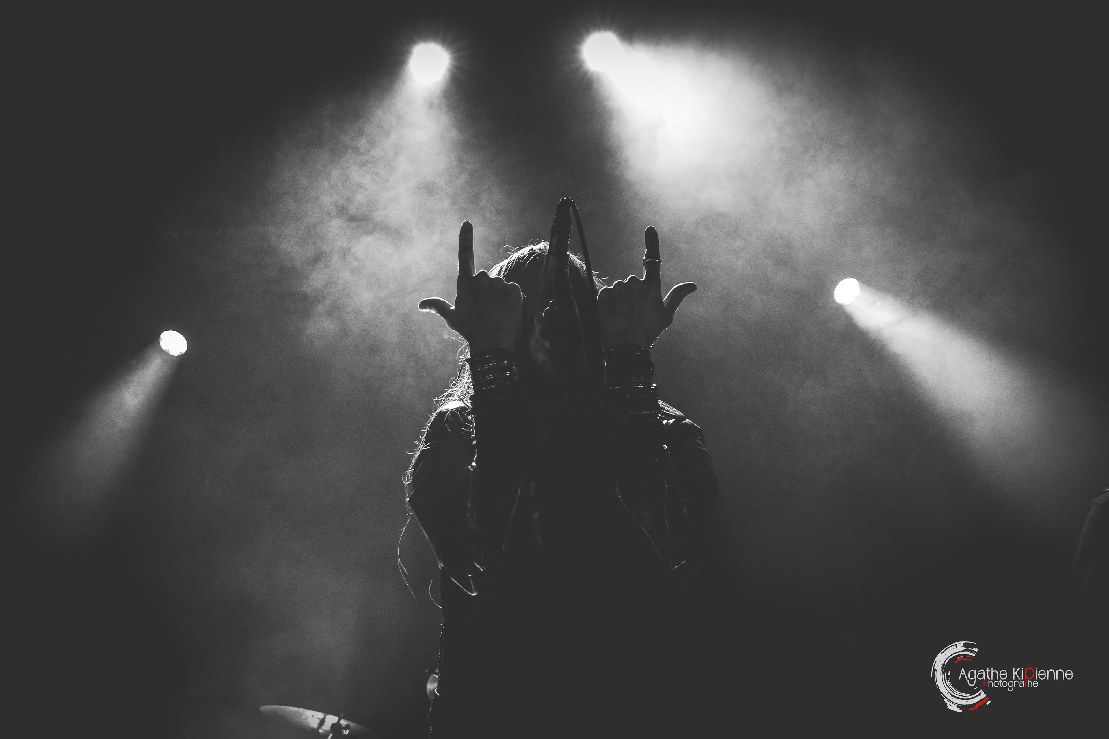 REGARDE LES HOMMES TOMBER // Coopérative de mai