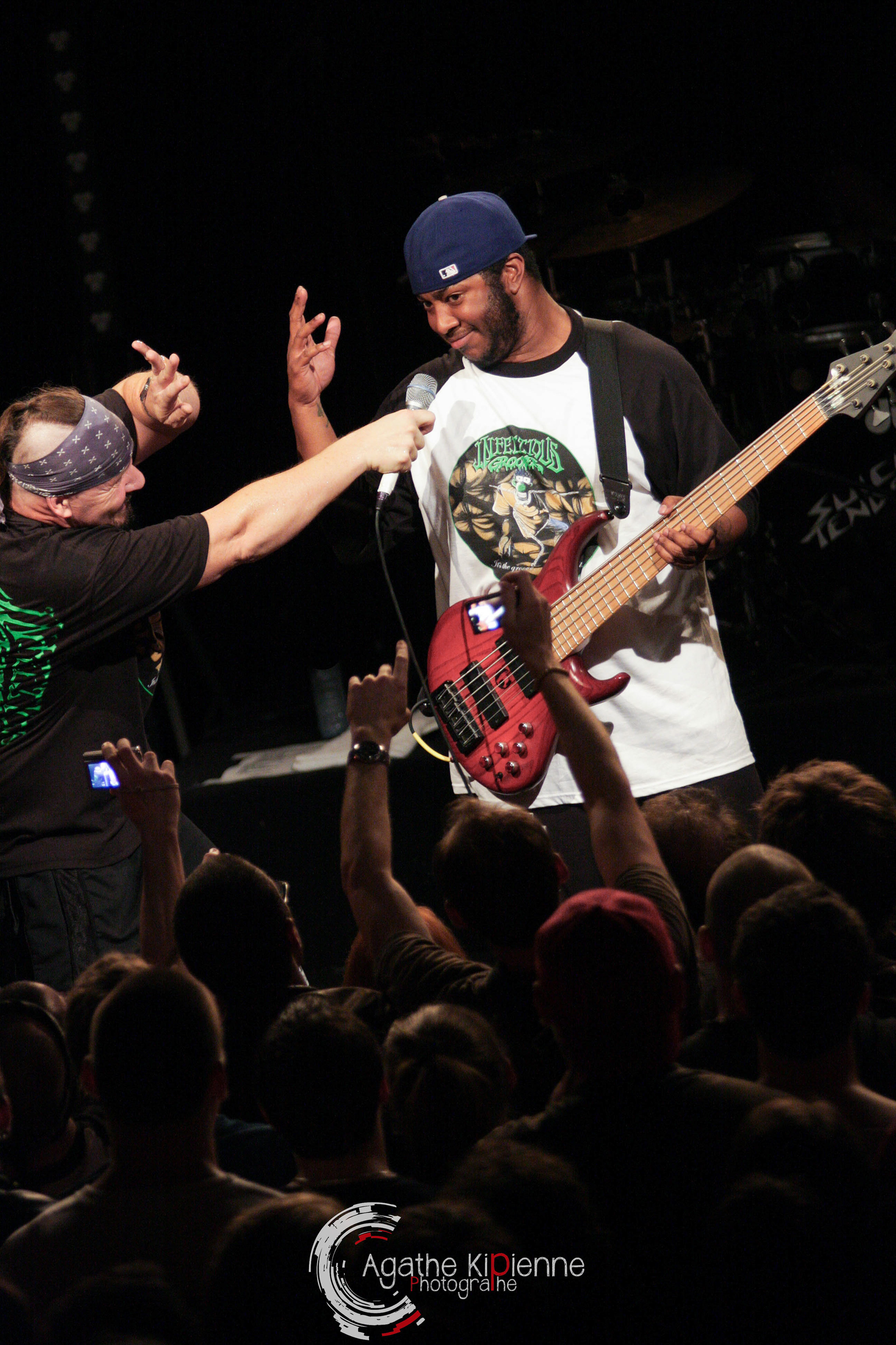 Infectious Grooves / EMB