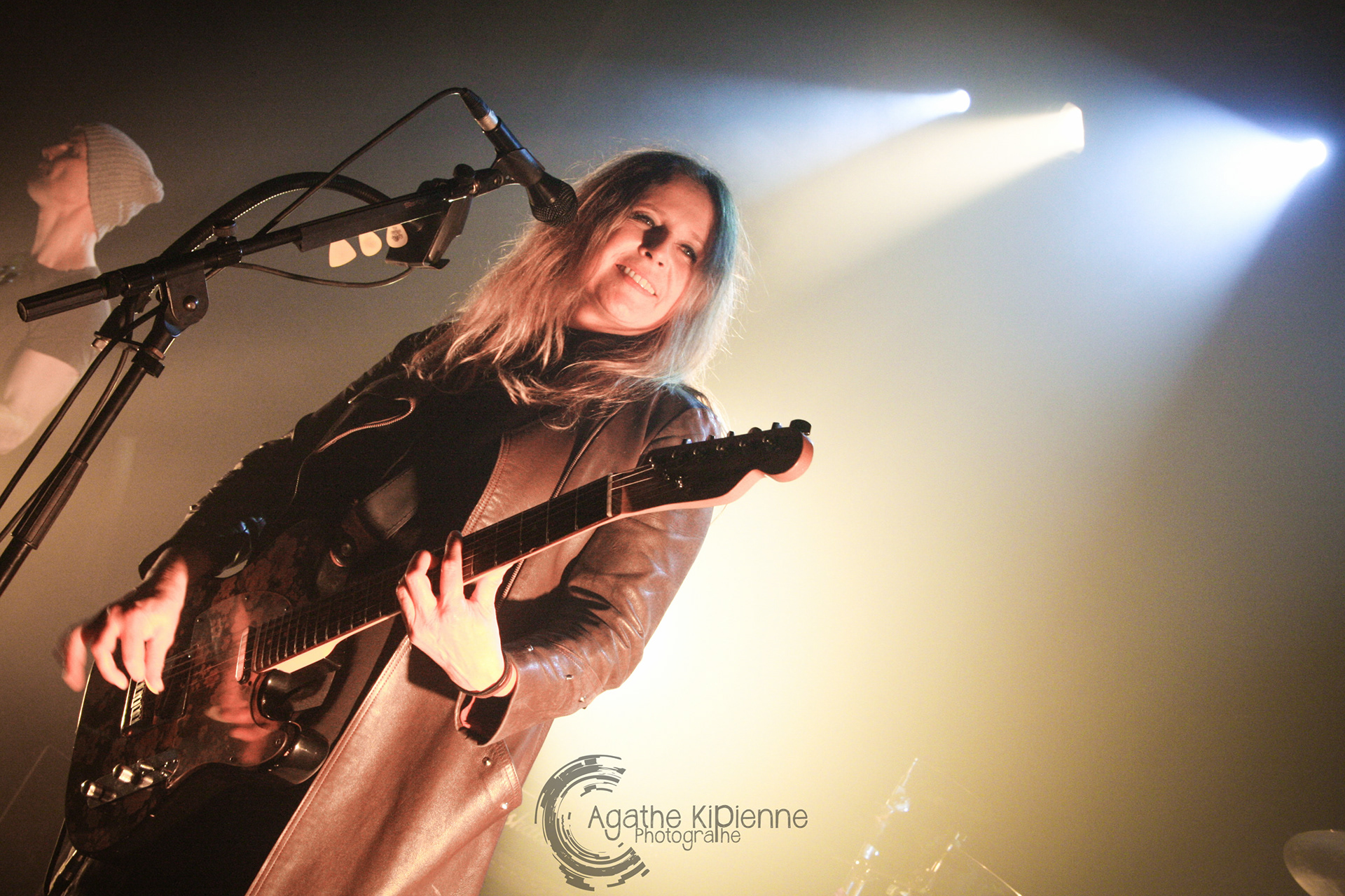 MANU / Puce à l'oreille