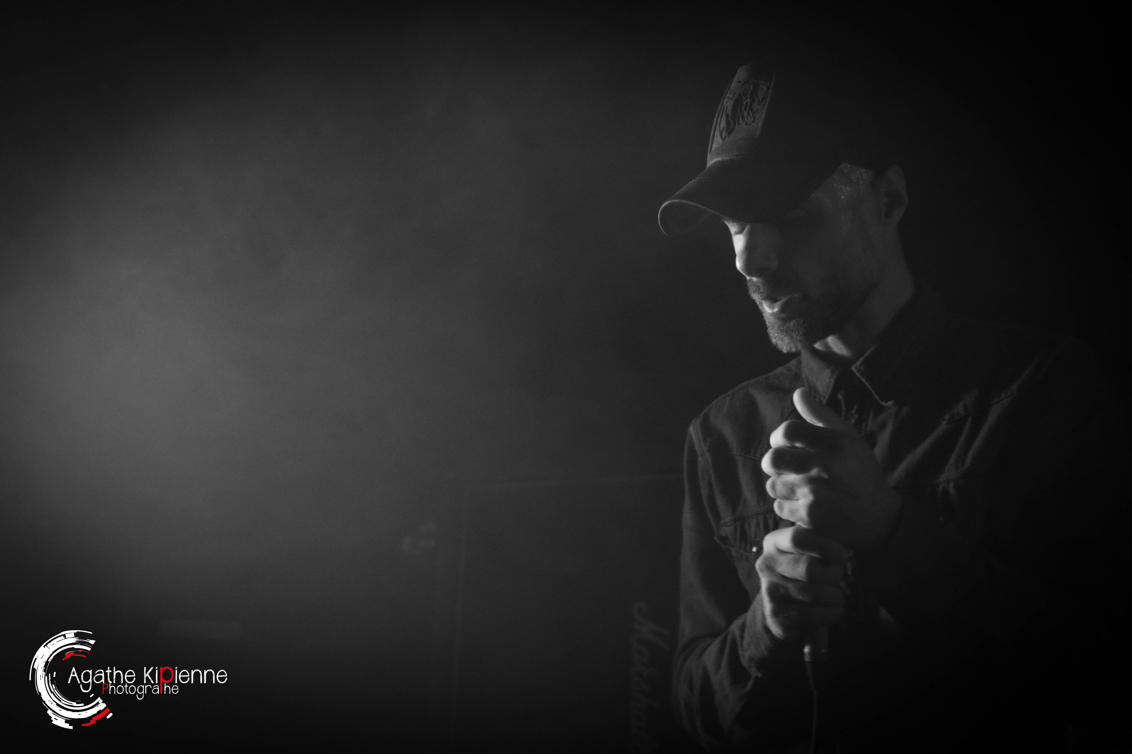 AS A NEW REVOLT // La puce à l'oreille