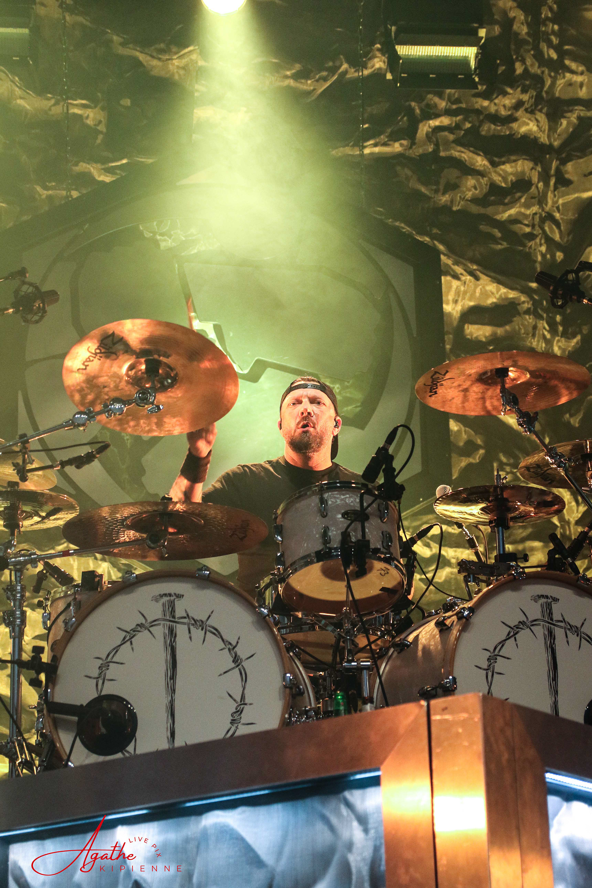 MASS HYSTERIA // Coopérative de mai