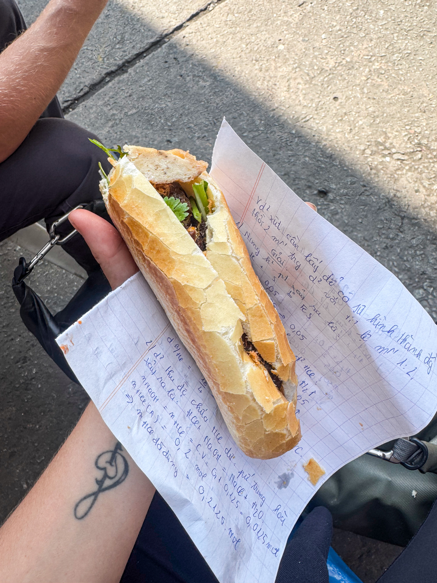 Auch die Hausaufgaben der Enkelin müssen verwendet werden!