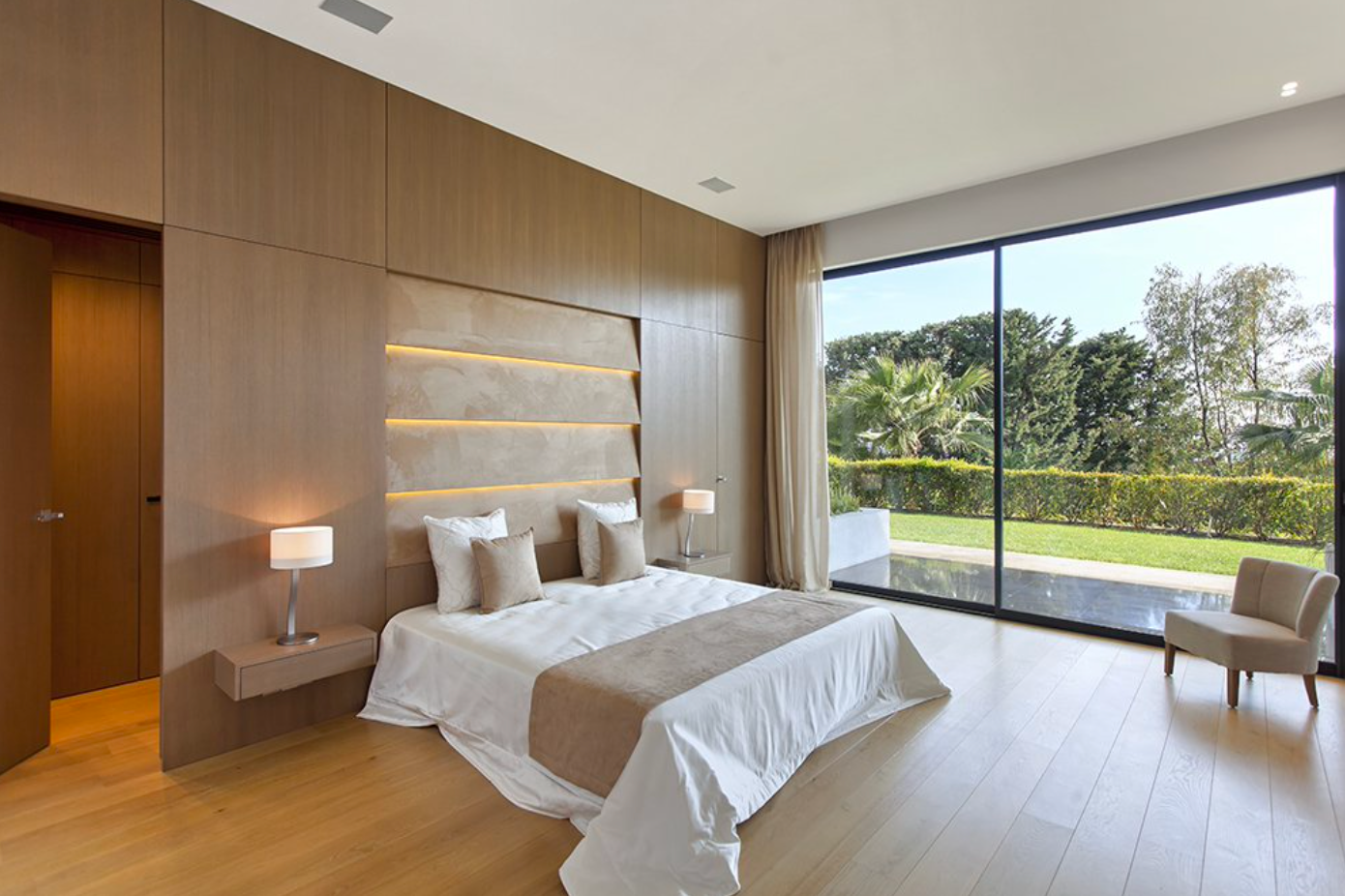 VIP BEDROOM 2