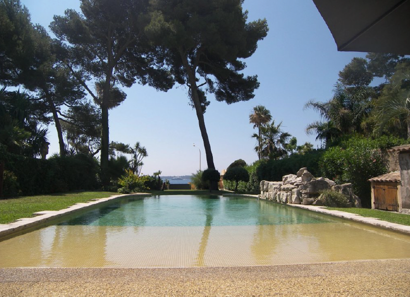 Sea front Villa and Venue Cannes Beach