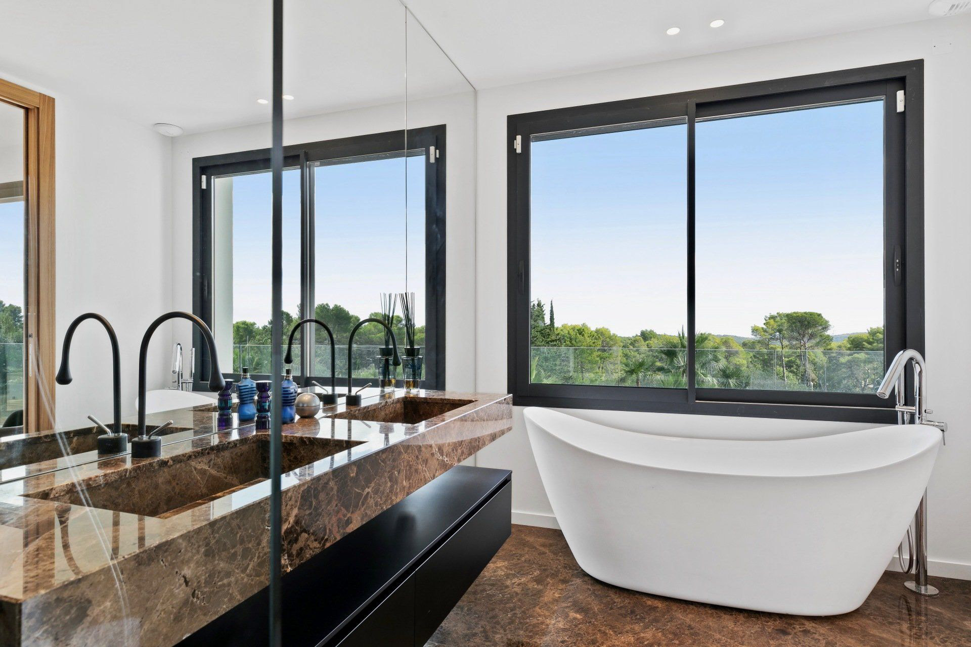 en suite bathroom