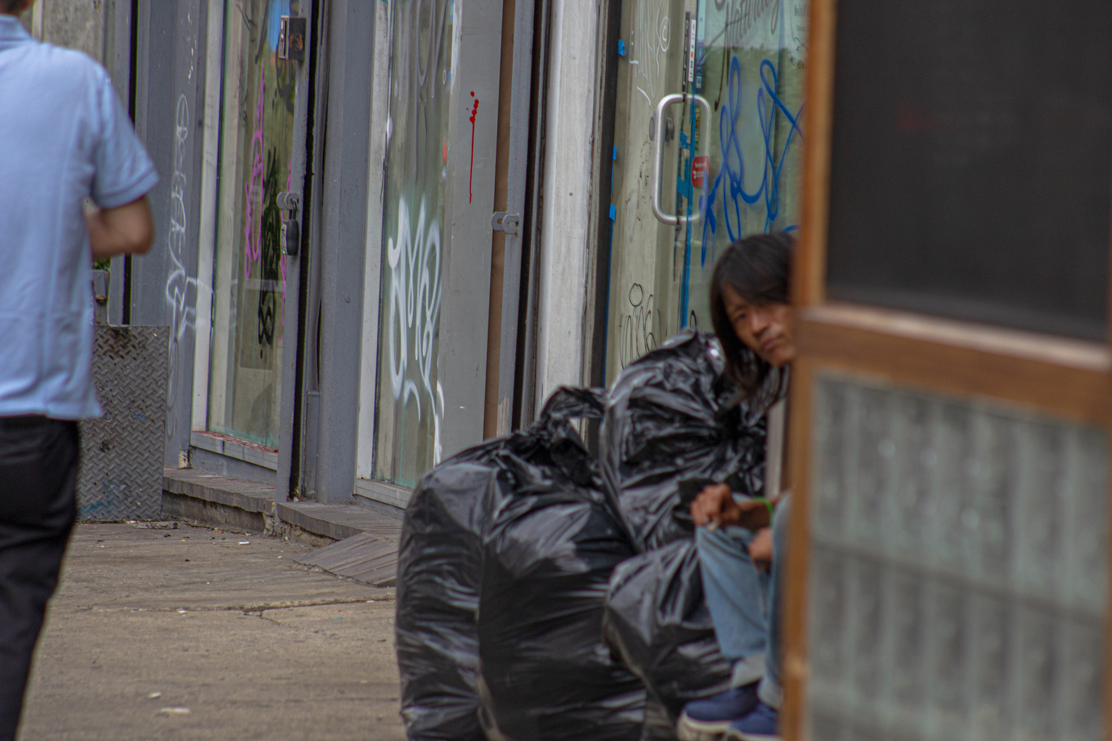 This is one of my favourite photos. I wonder if he was on a lunch break. 