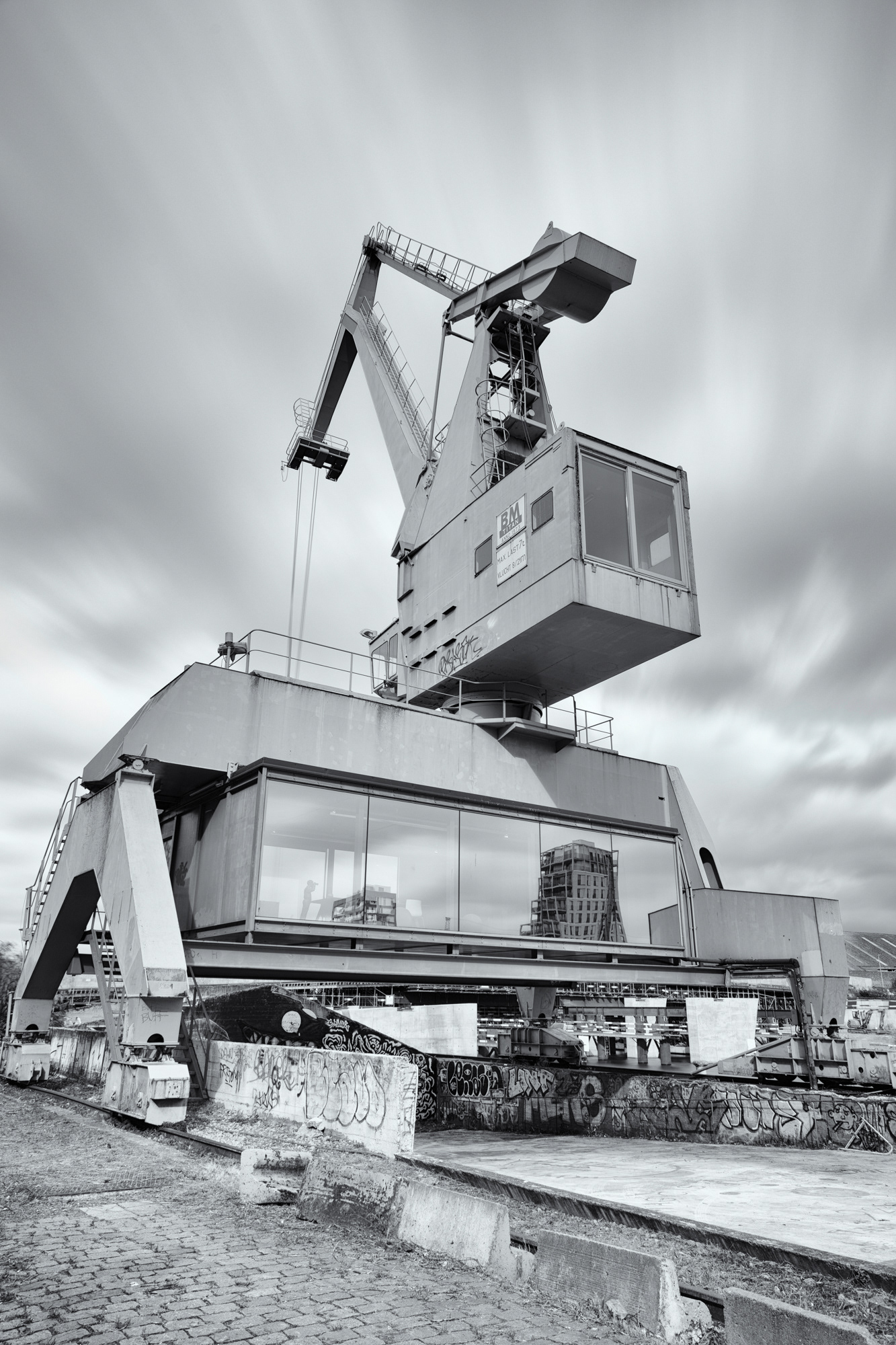 Titan of the Docks - 4