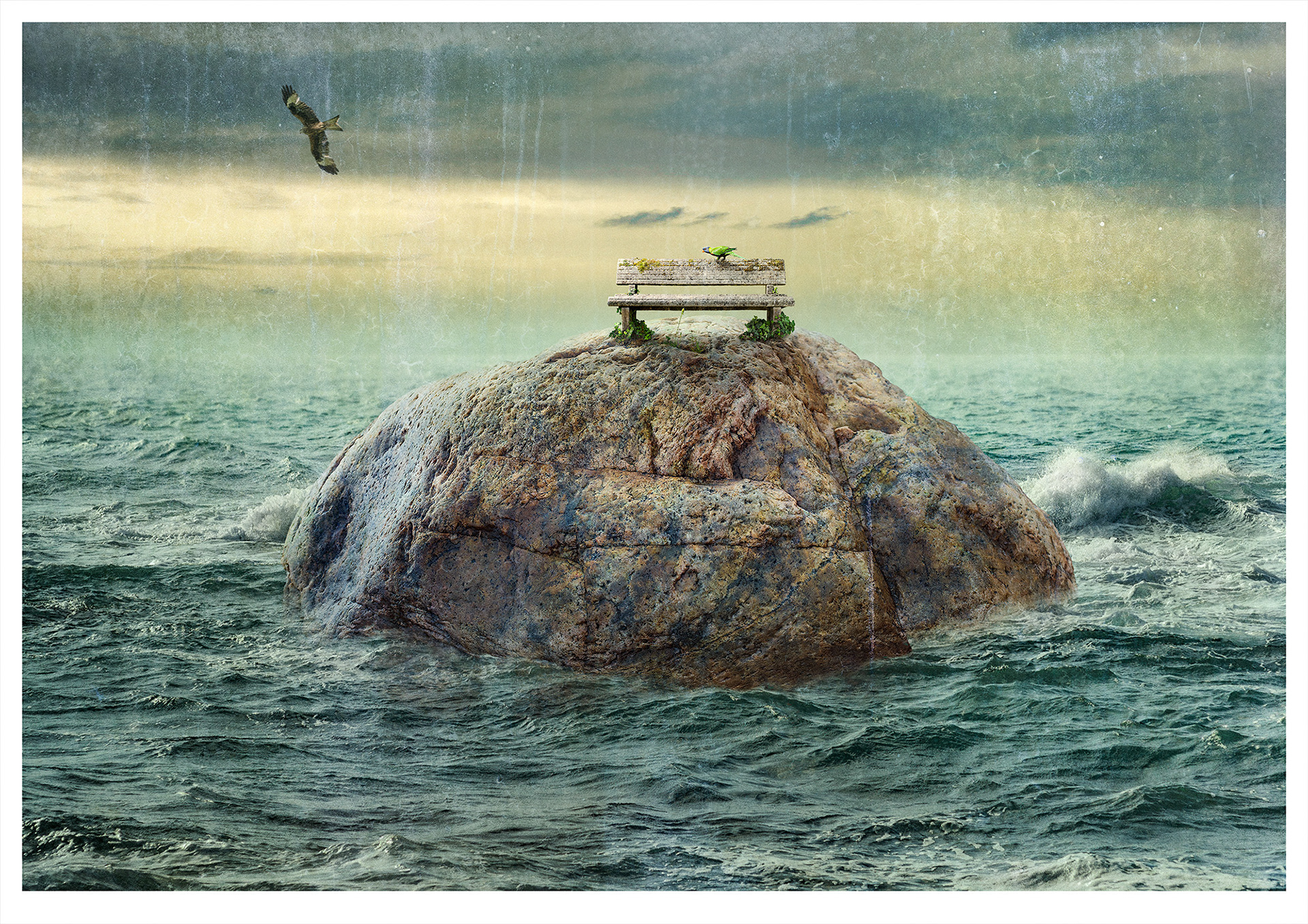 BREXIT 01 Une île fantastique et solitaire (en réalité, une petite roche lisse de la taille d’une main) émerge dans un océan. Au sommet se trouve un banc en pierre où un perroquet est perché, repoussant un rapace qui plane au-dessus.