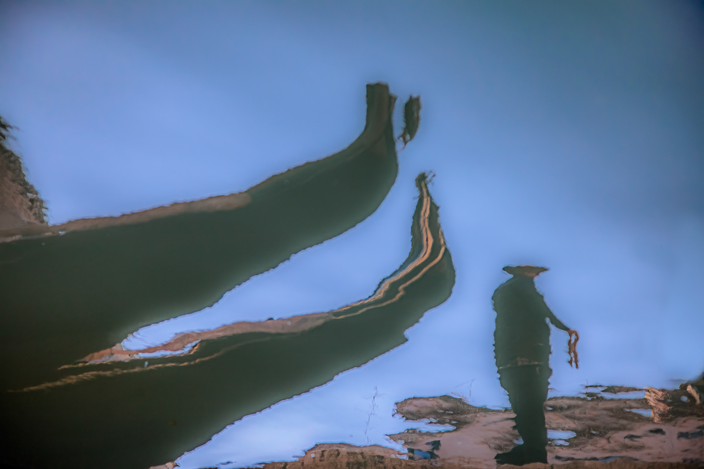 Reflections - dance of light - Venice - gondolas and gondolieri