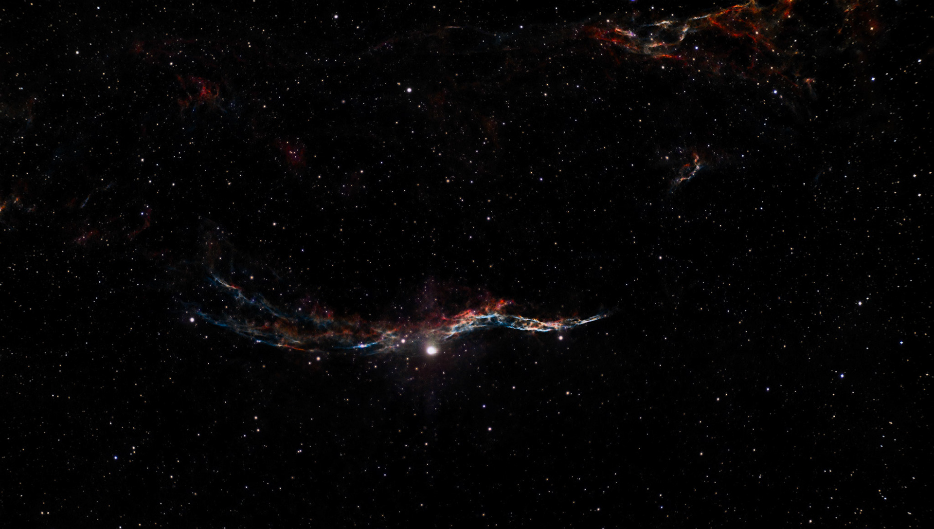 Västra slöjnebulosan, Häxkvasten, NGC6960, många namn på denna nebulosa i Svanens stjärnbild. Kärt barn som fått många avbildningar, här är min tolkning. :-)