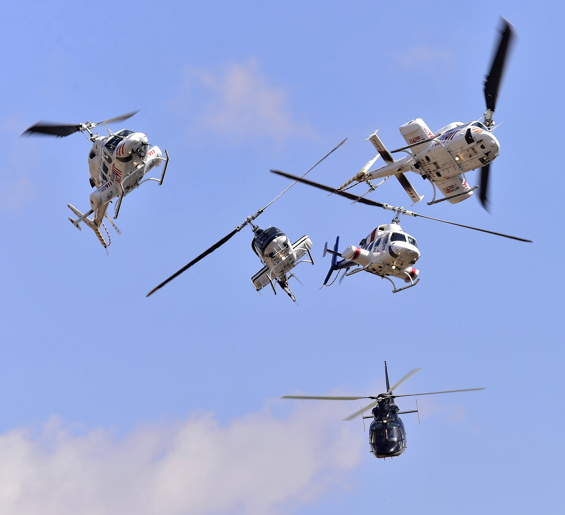 Helicopter breakaway