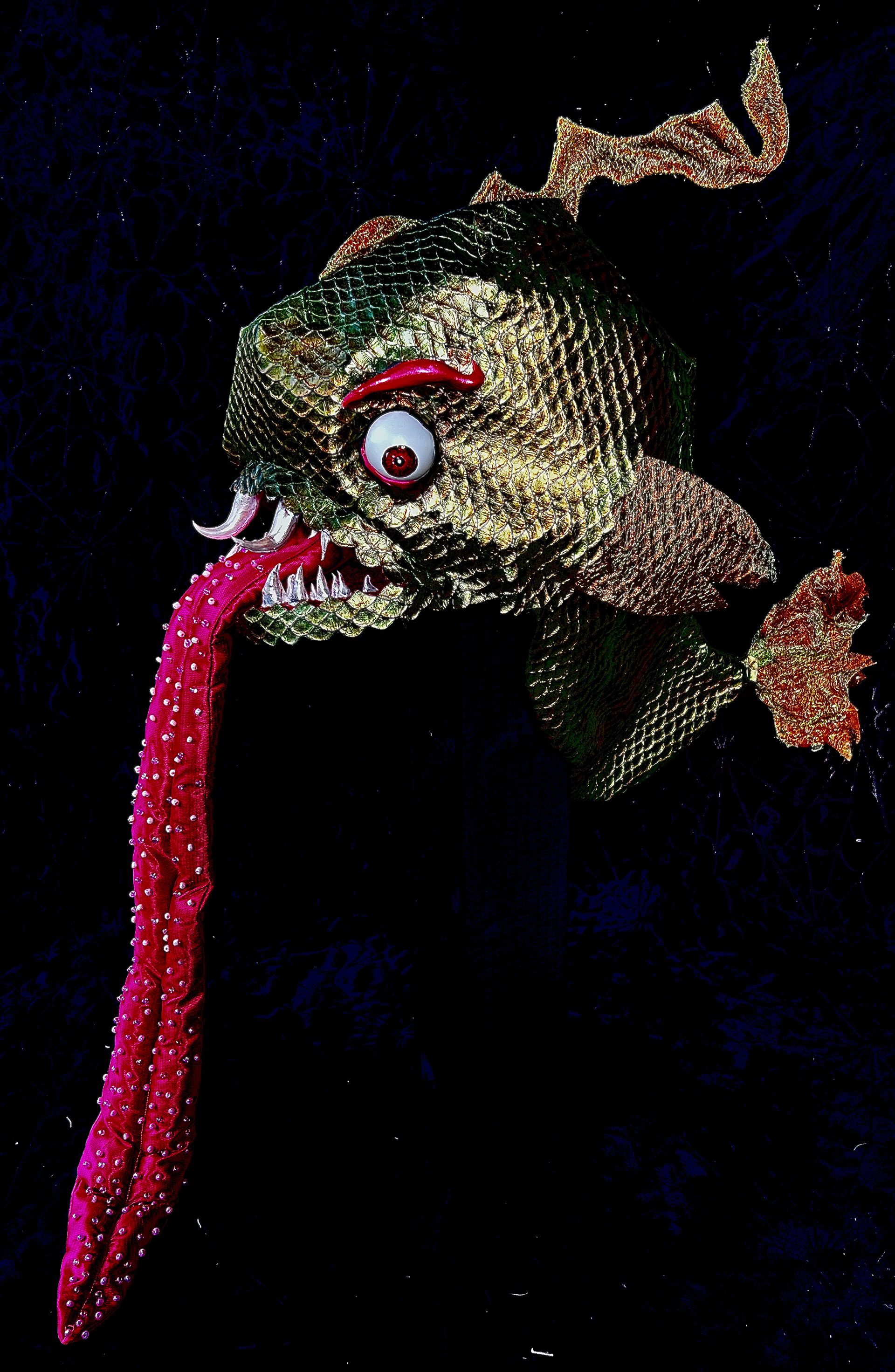 Side view with no black light.