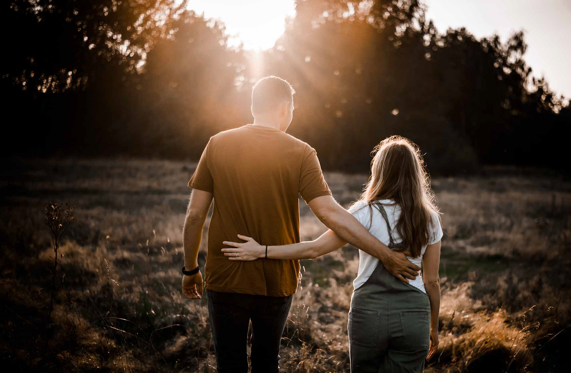 Engagement Shooting | Paarshooting vor der Hochzeit auf dem Feld