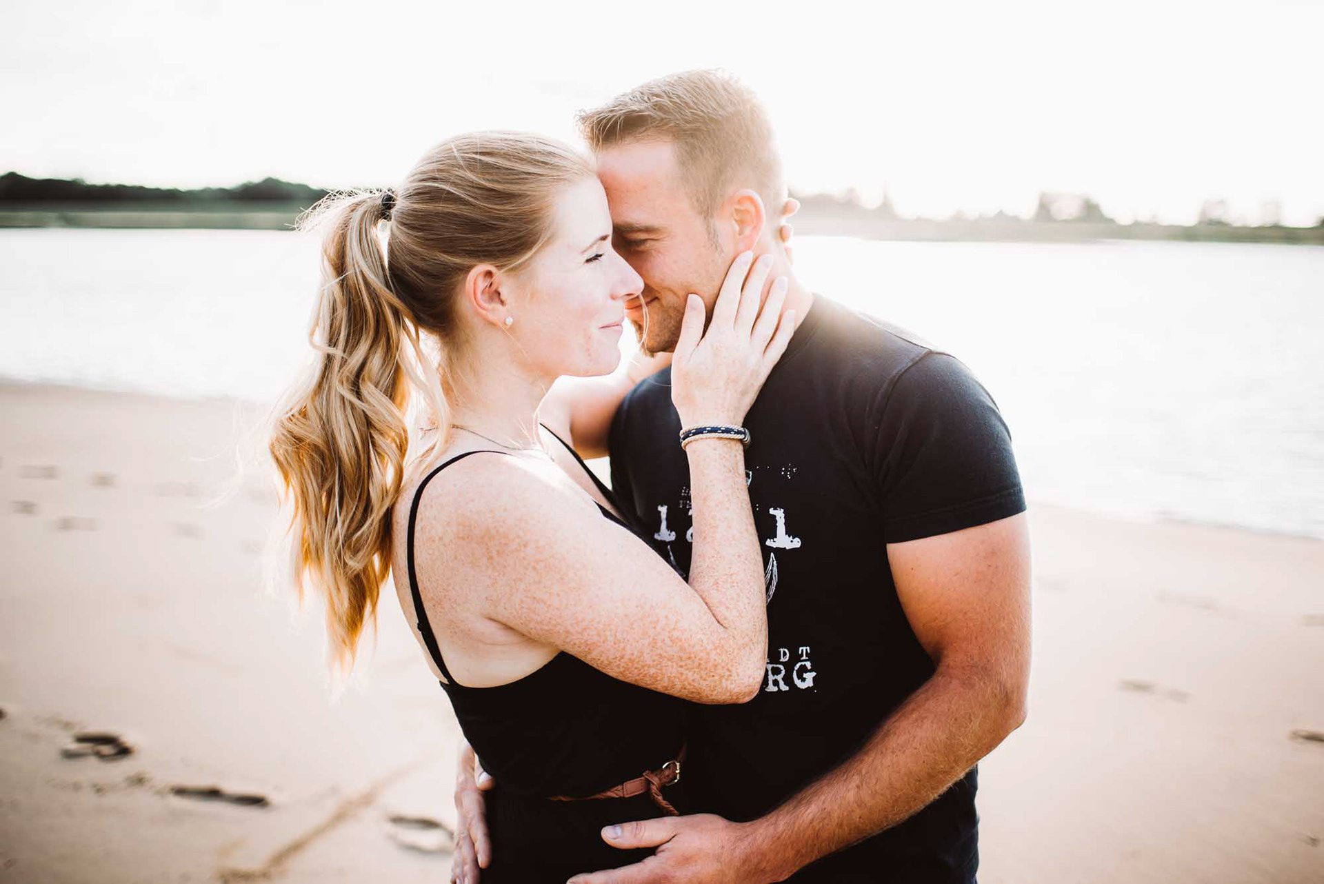 Engagement Shooting | Paarshooting vor der Hochzeit an der Elbe