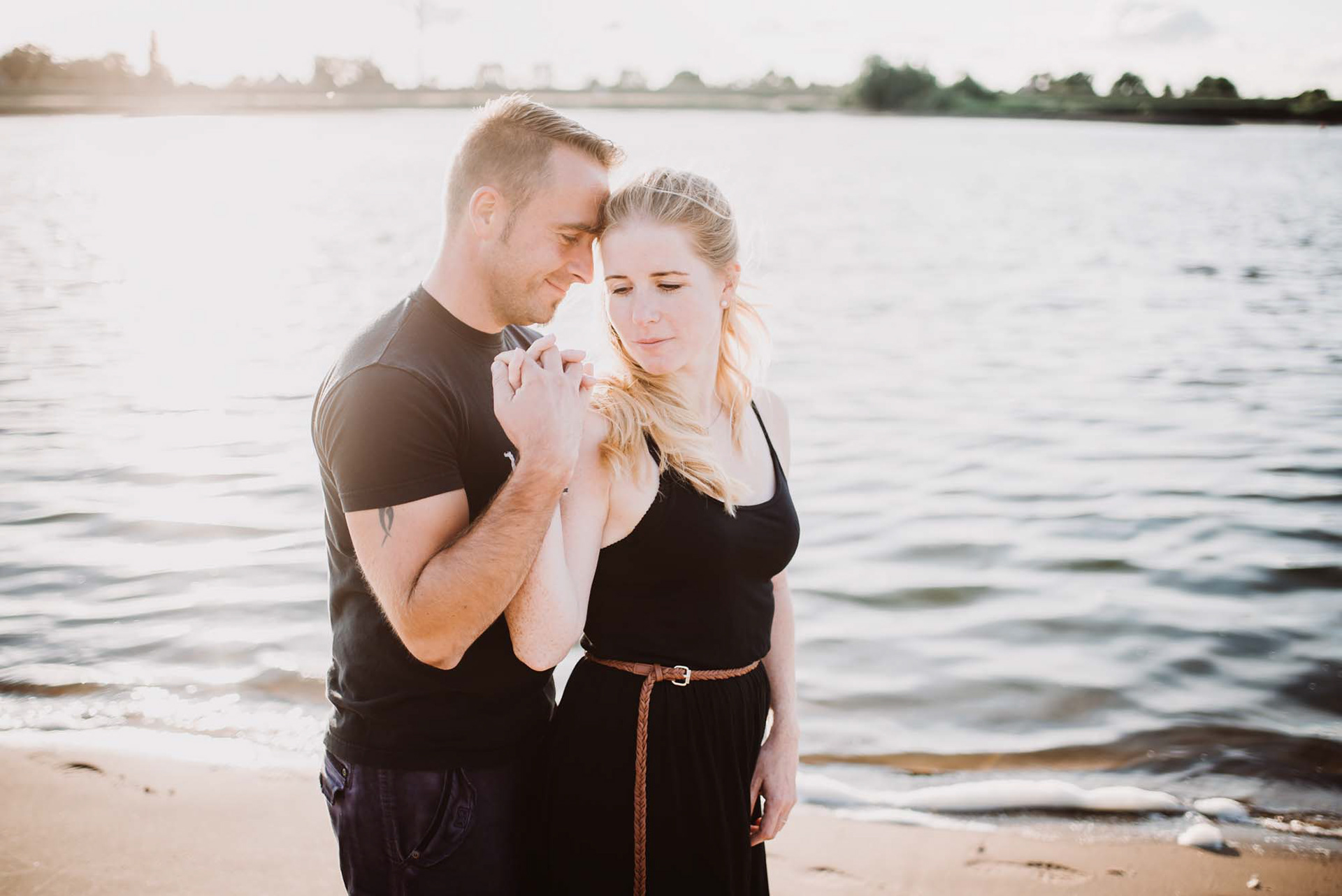 Engagement Shooting | Paarshooting vor der Hochzeit an der Elbe