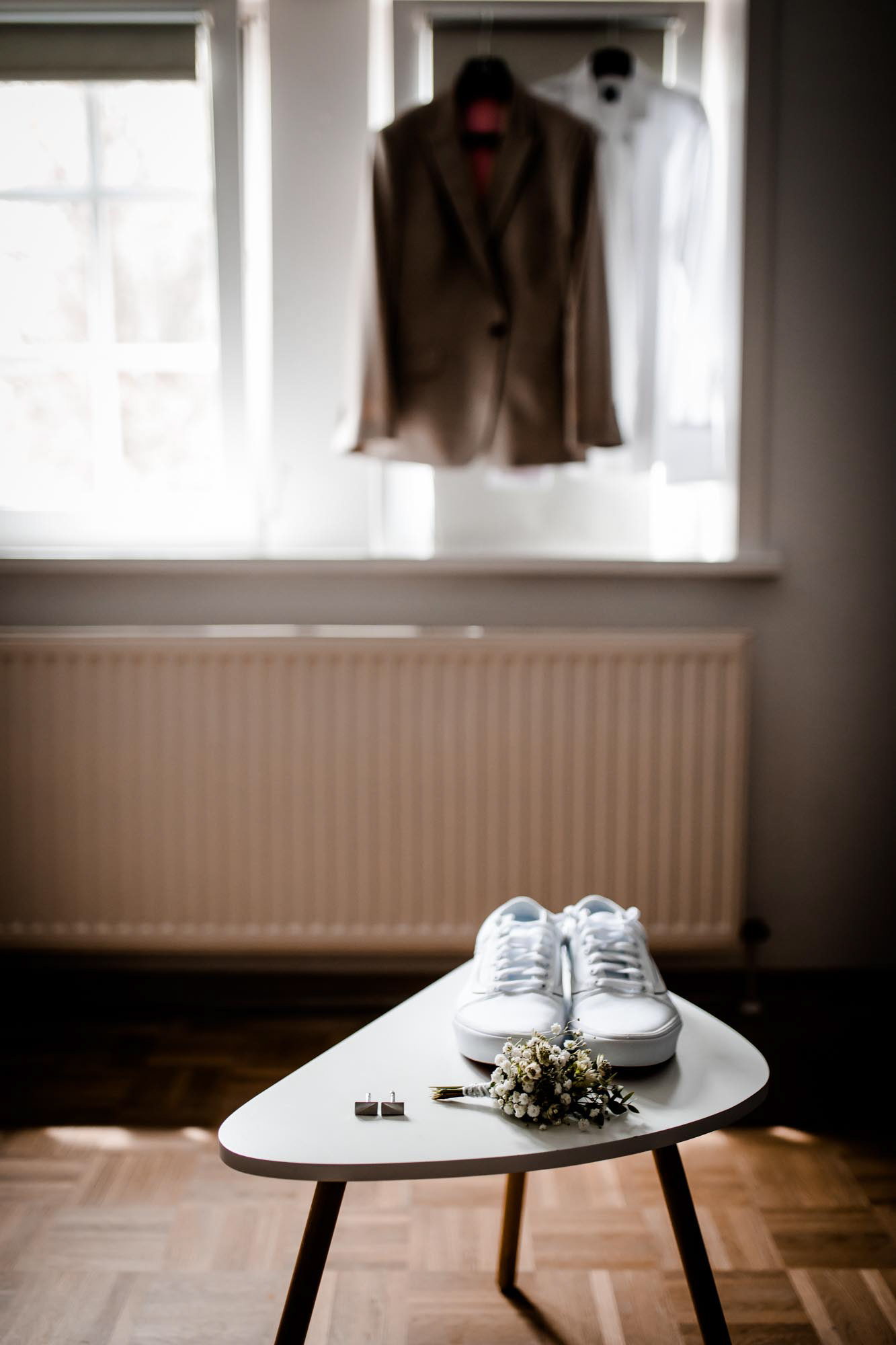 Details Getting Ready Bräutigam