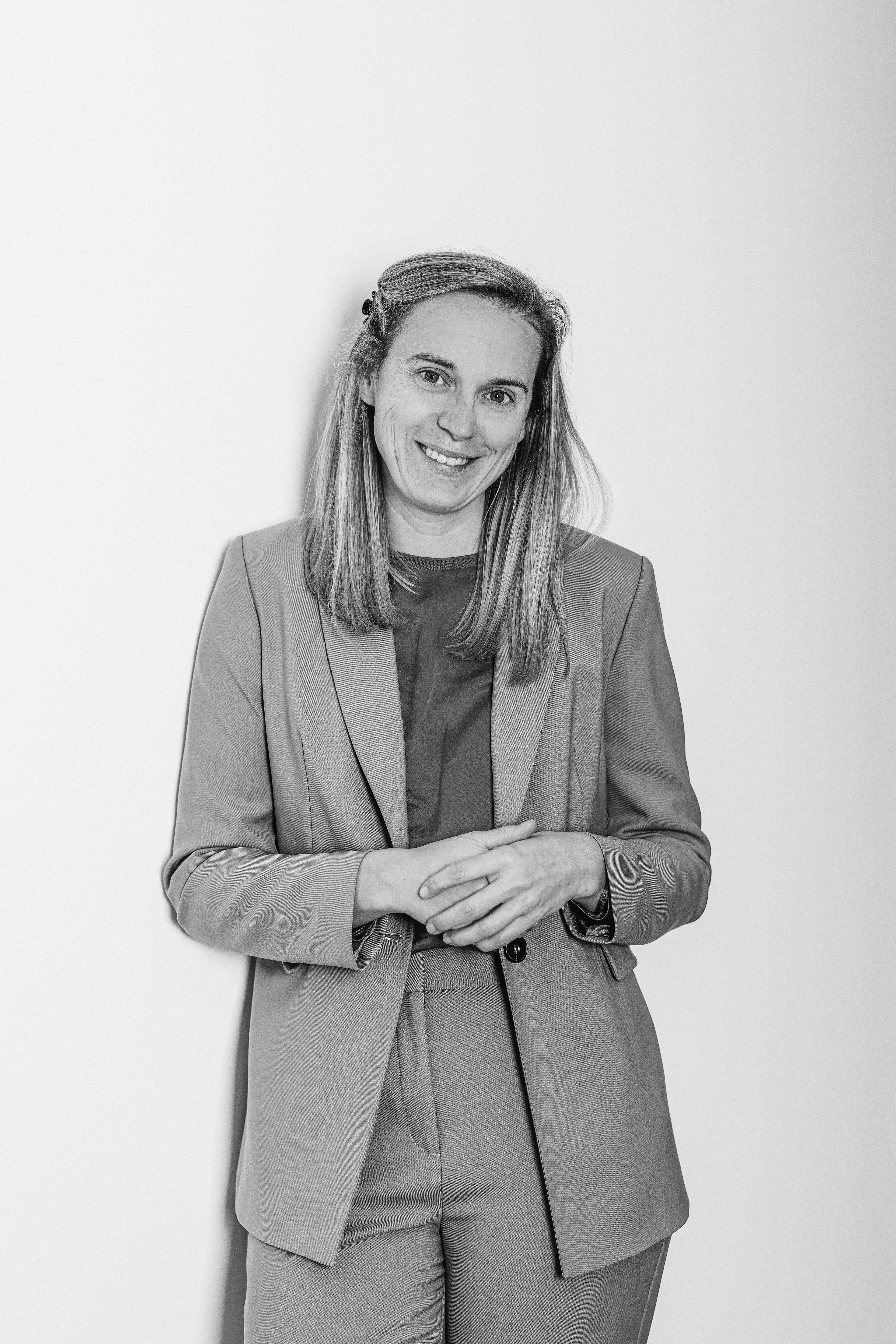Tess Burton | Geschäftsleitung