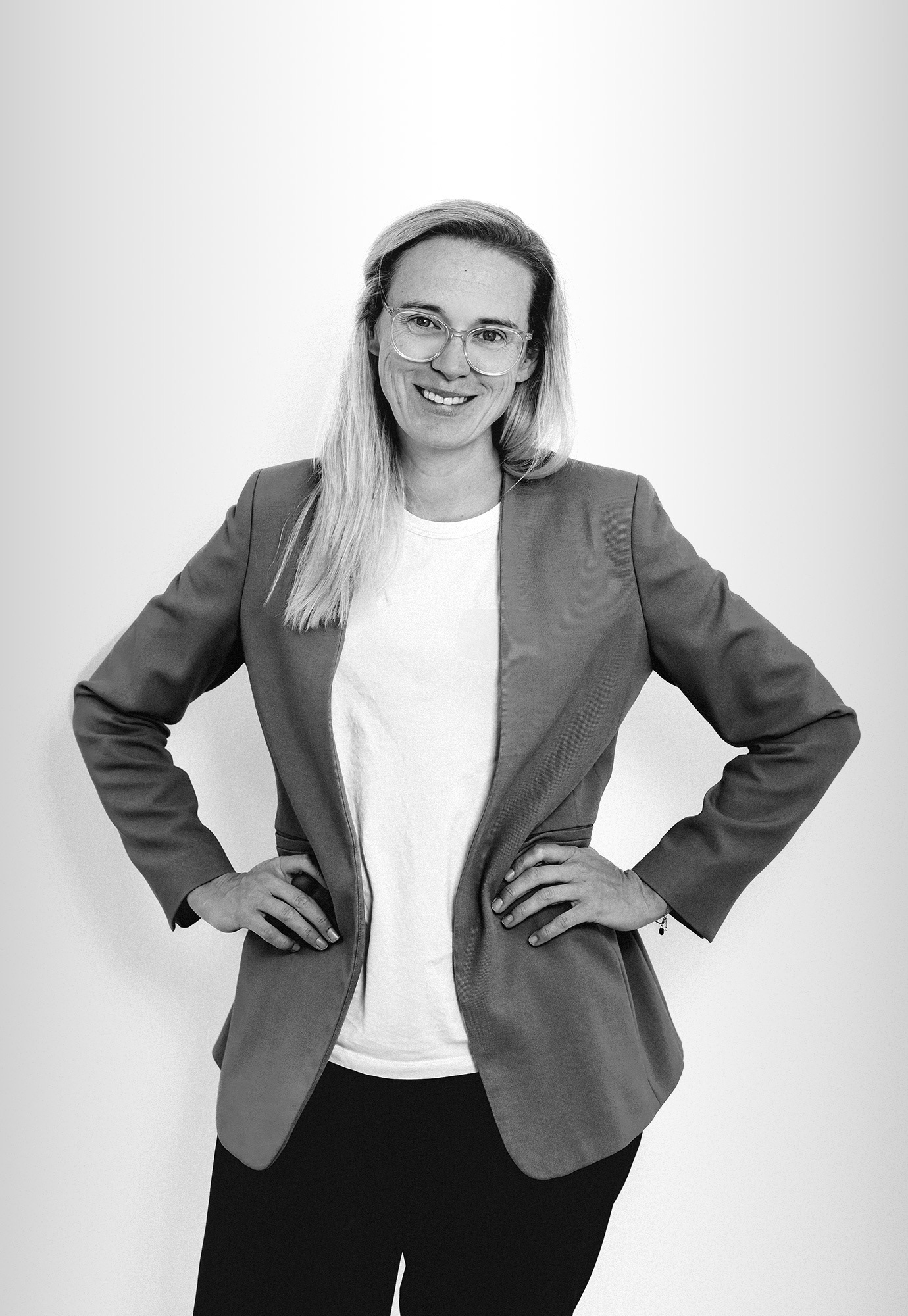 Tess Burton | Geschäftsleitung