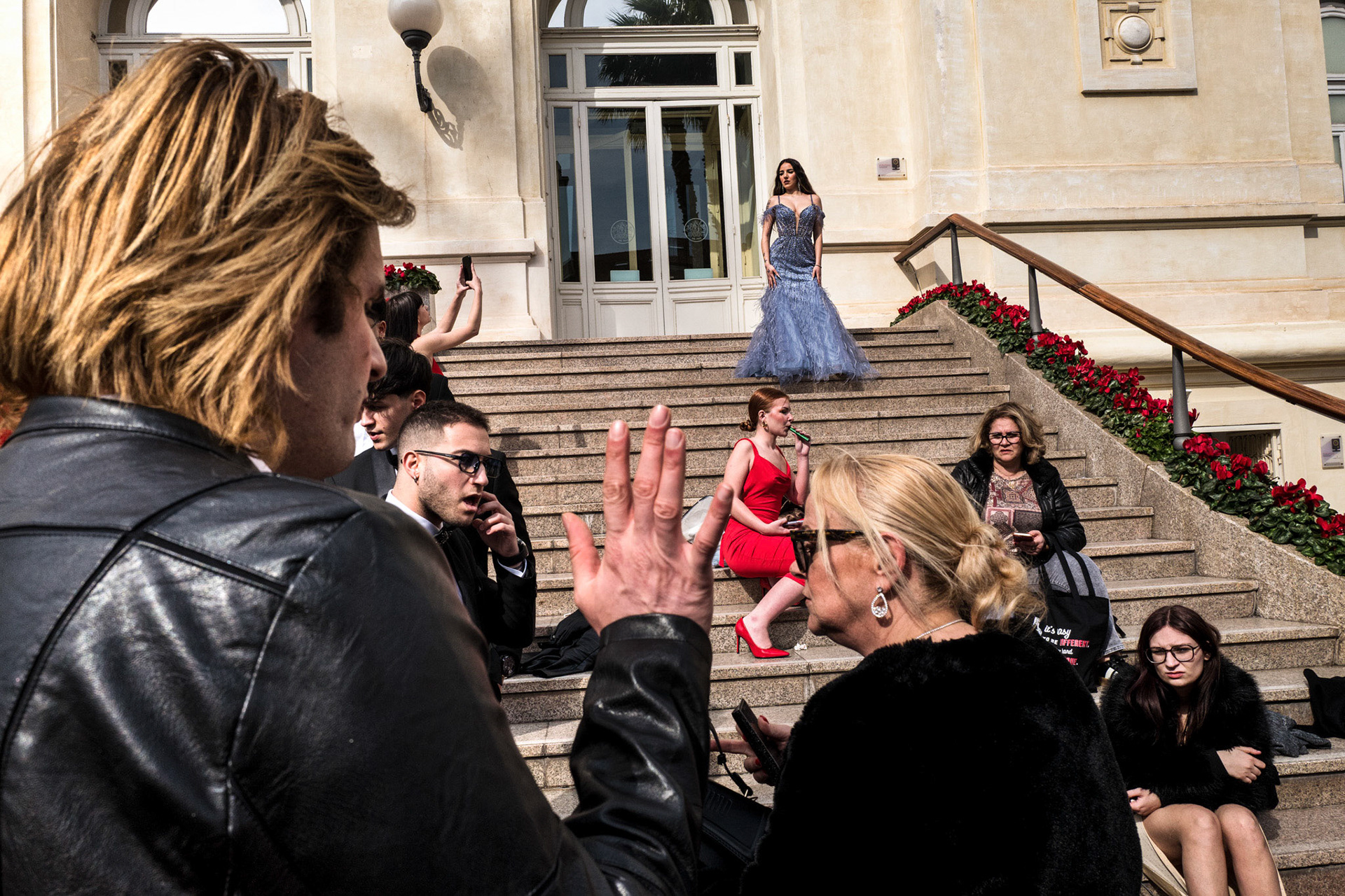 I partecipanti ad un concorso di bellezza sulla scalinata del Casinò.