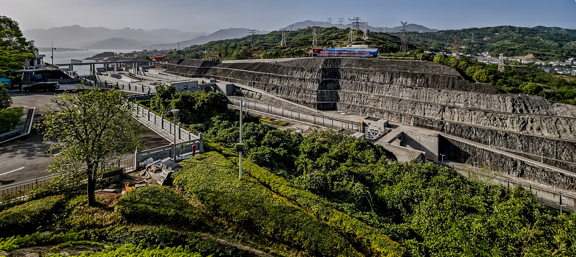 Five-stage Ship Locks