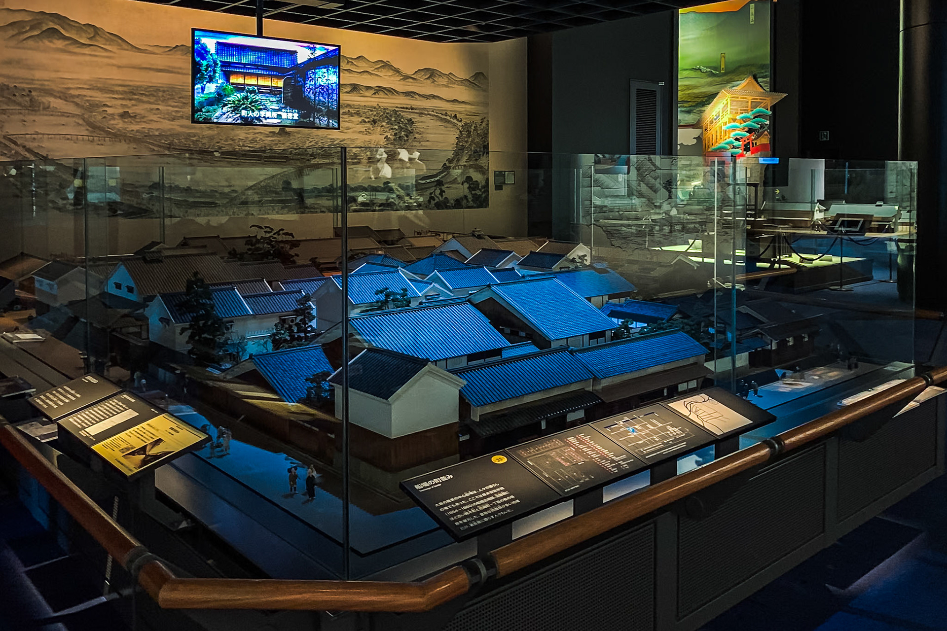 Miniature models of Naniwa