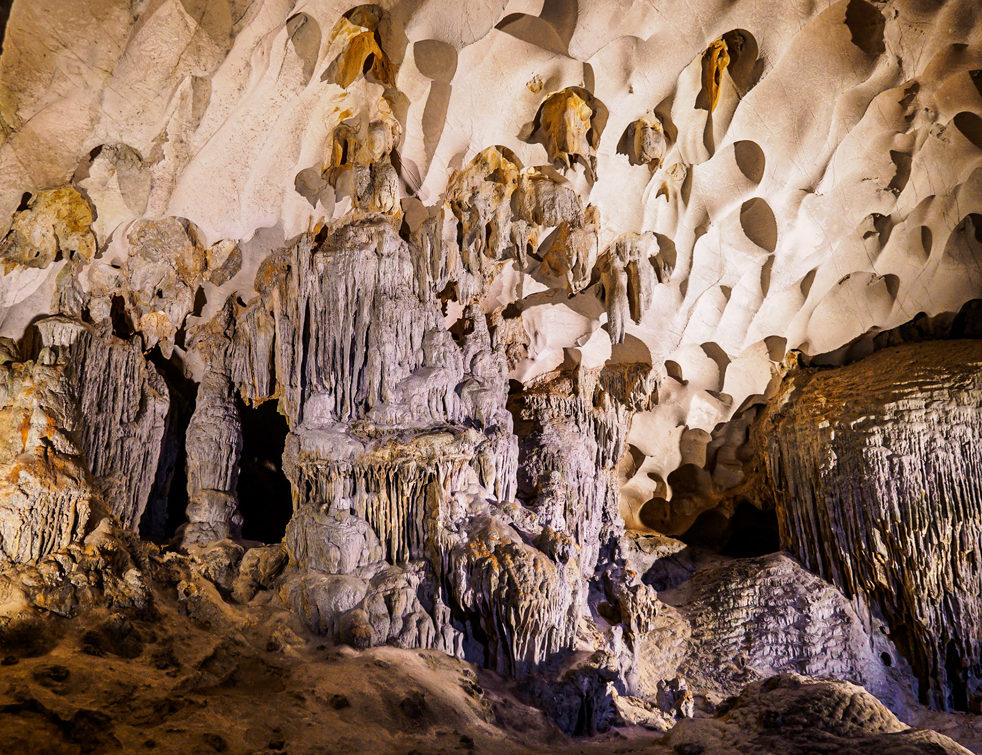 Sung Sot Caves