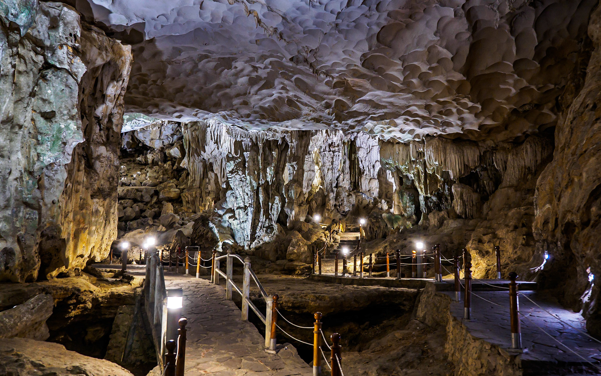 Sung Sot Caves