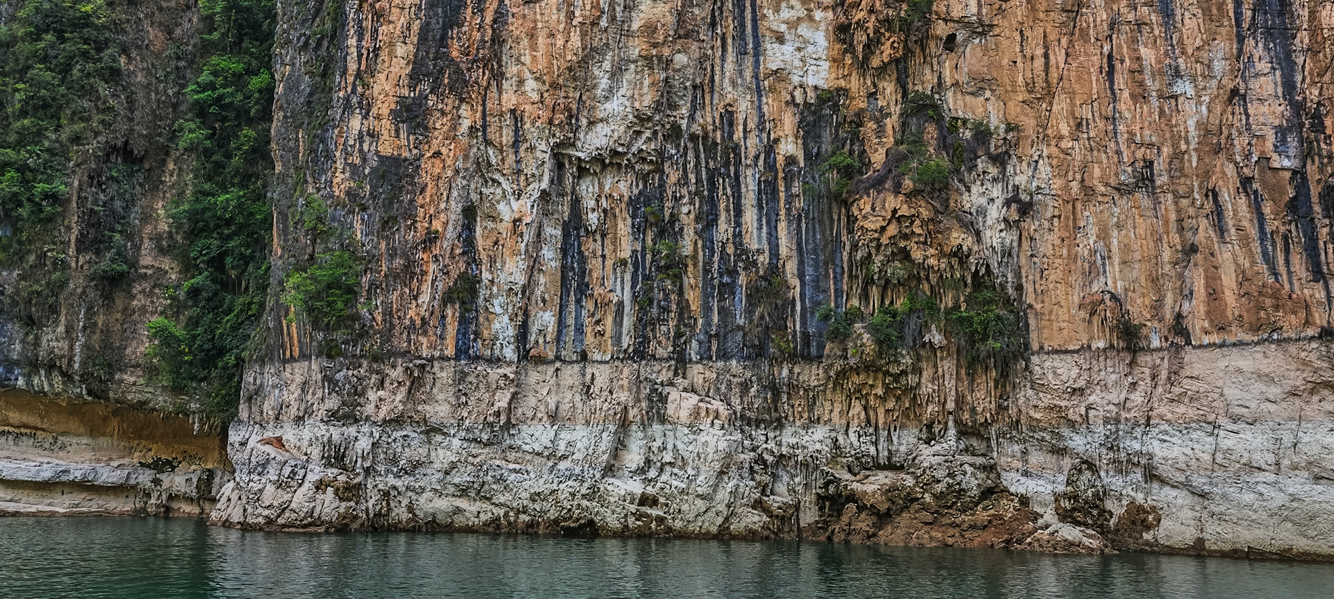 Lesser Three Gorges