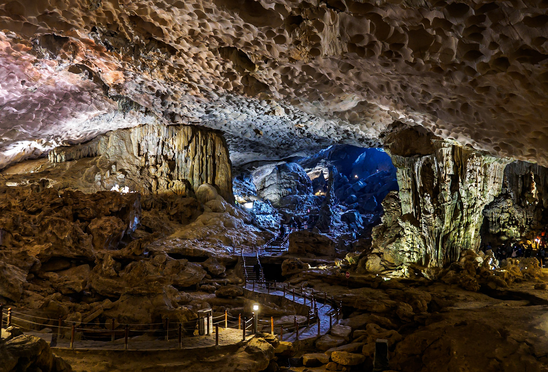 Sung Sot Caves