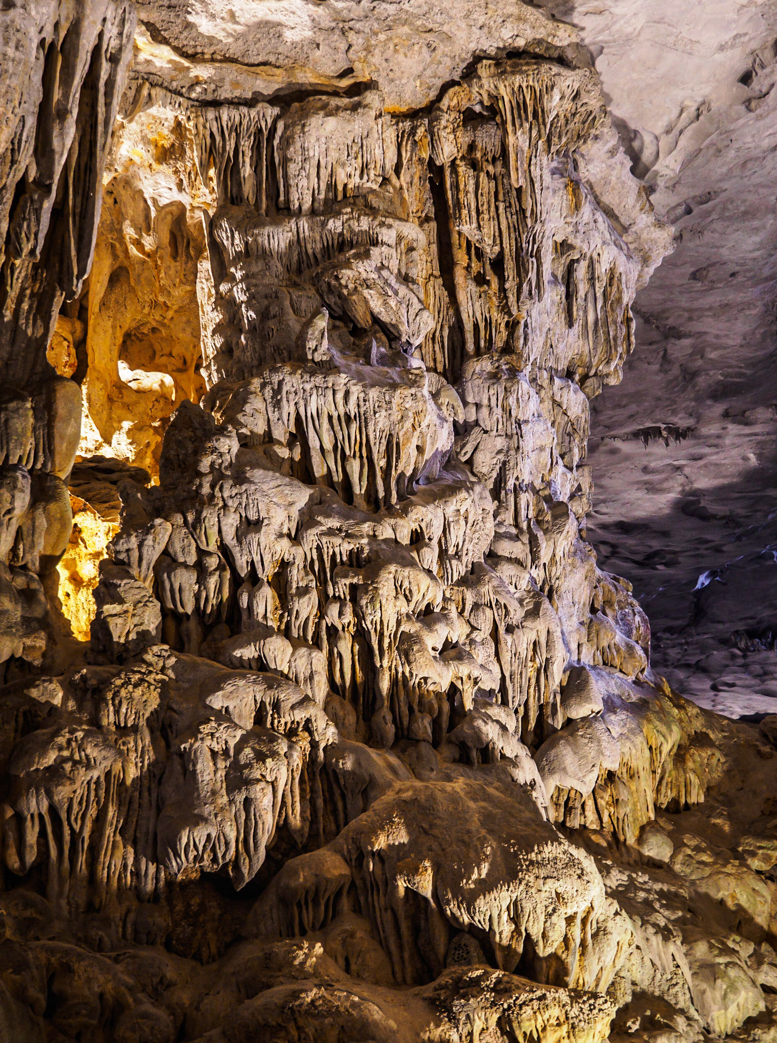 Sung Sot Caves
