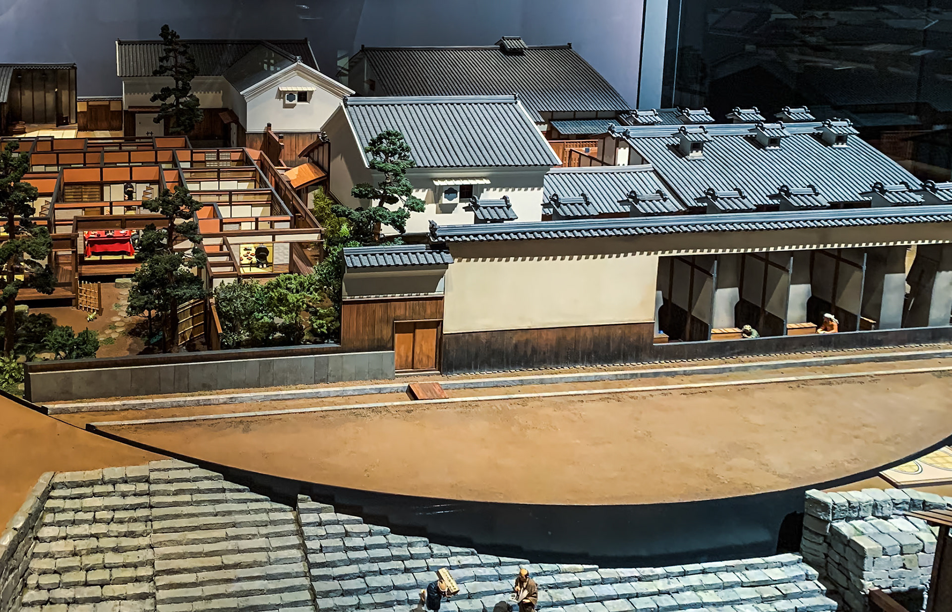 Miniature models of Naniwa
