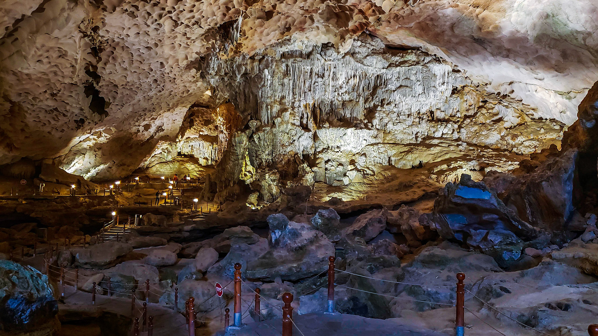Sung Sot Caves