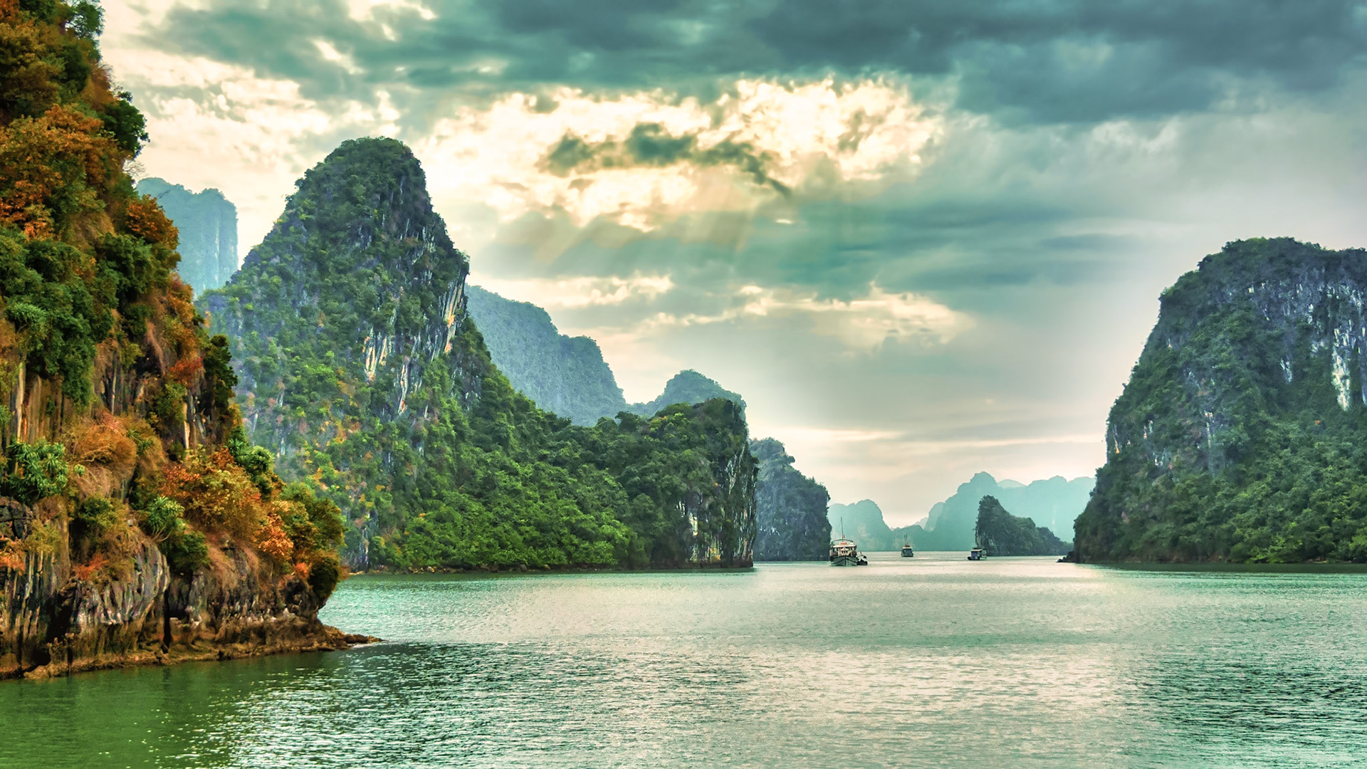 Ha Long Bay