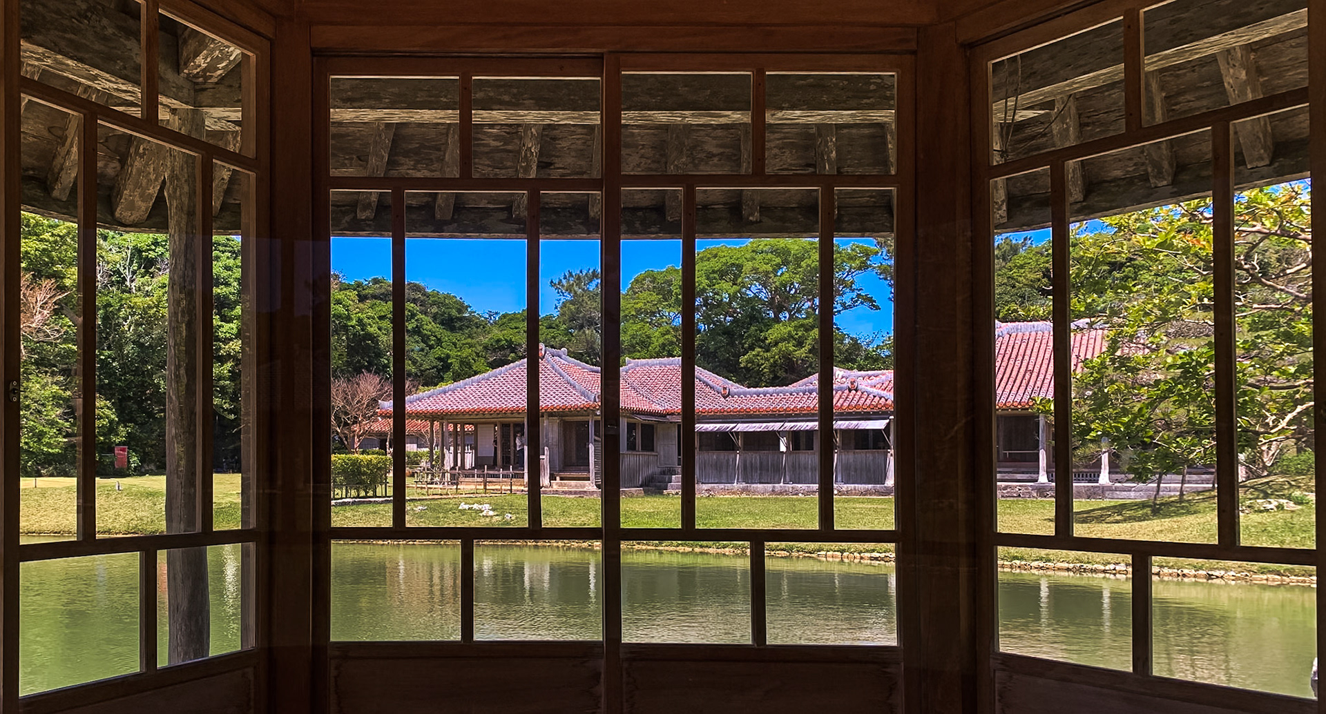 View of Palace from inside Rokkakudo