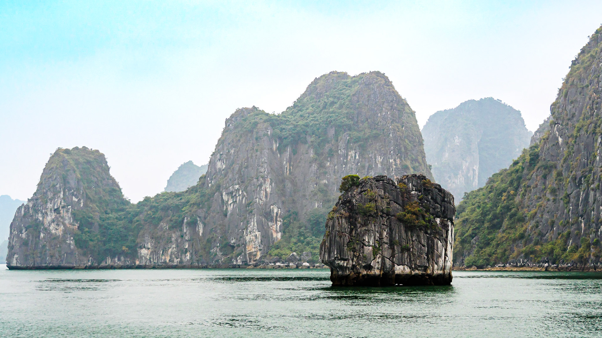 Ha Long Bay