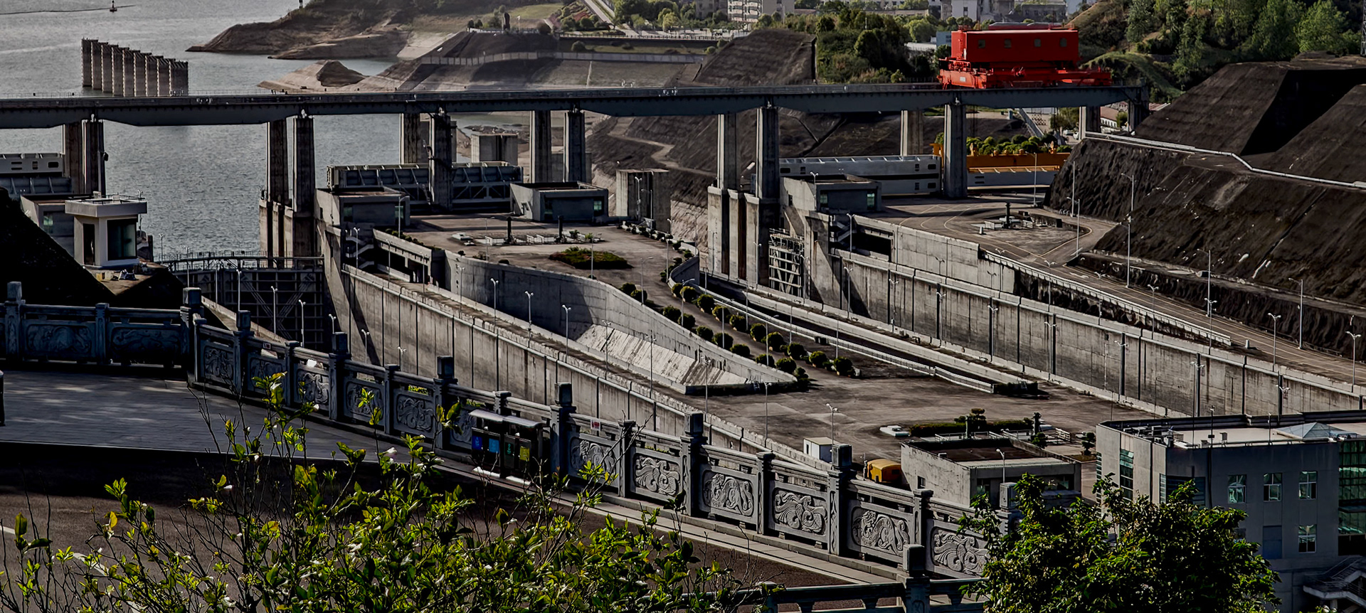 Five-stage Ship Locks