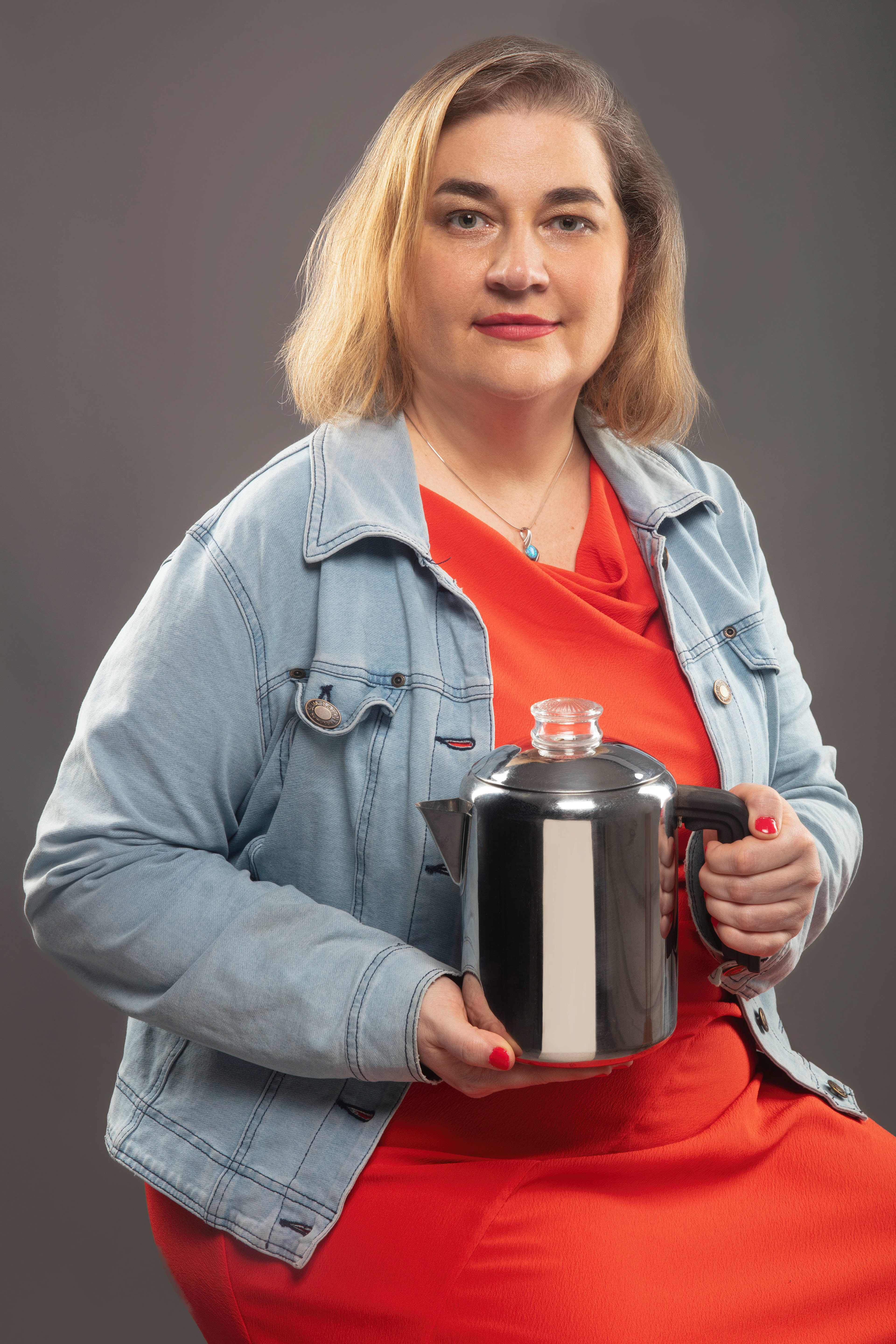 Danna Hargett with her grandfather's teapot, 13th April 2024