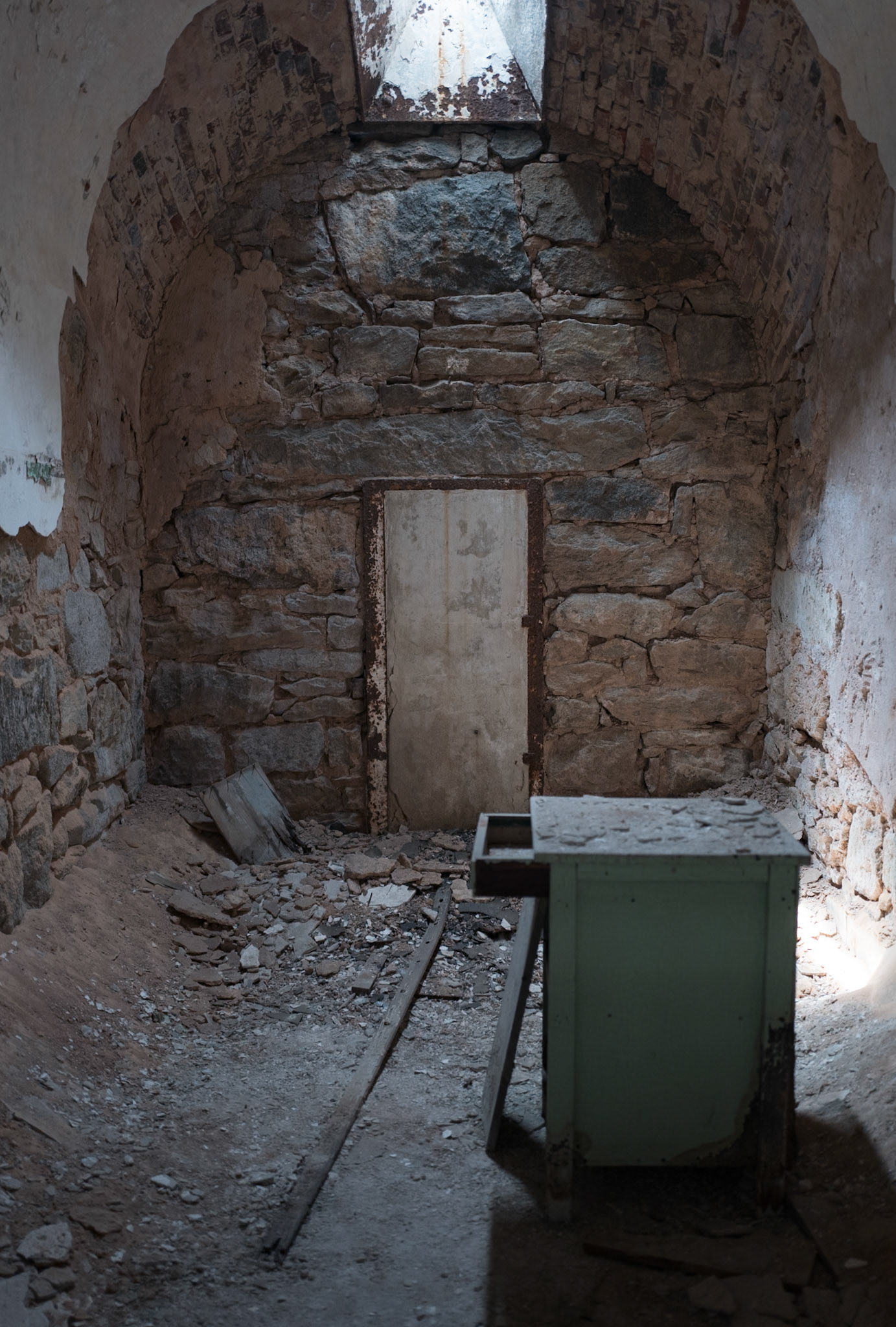 The state of the cells before renovation.