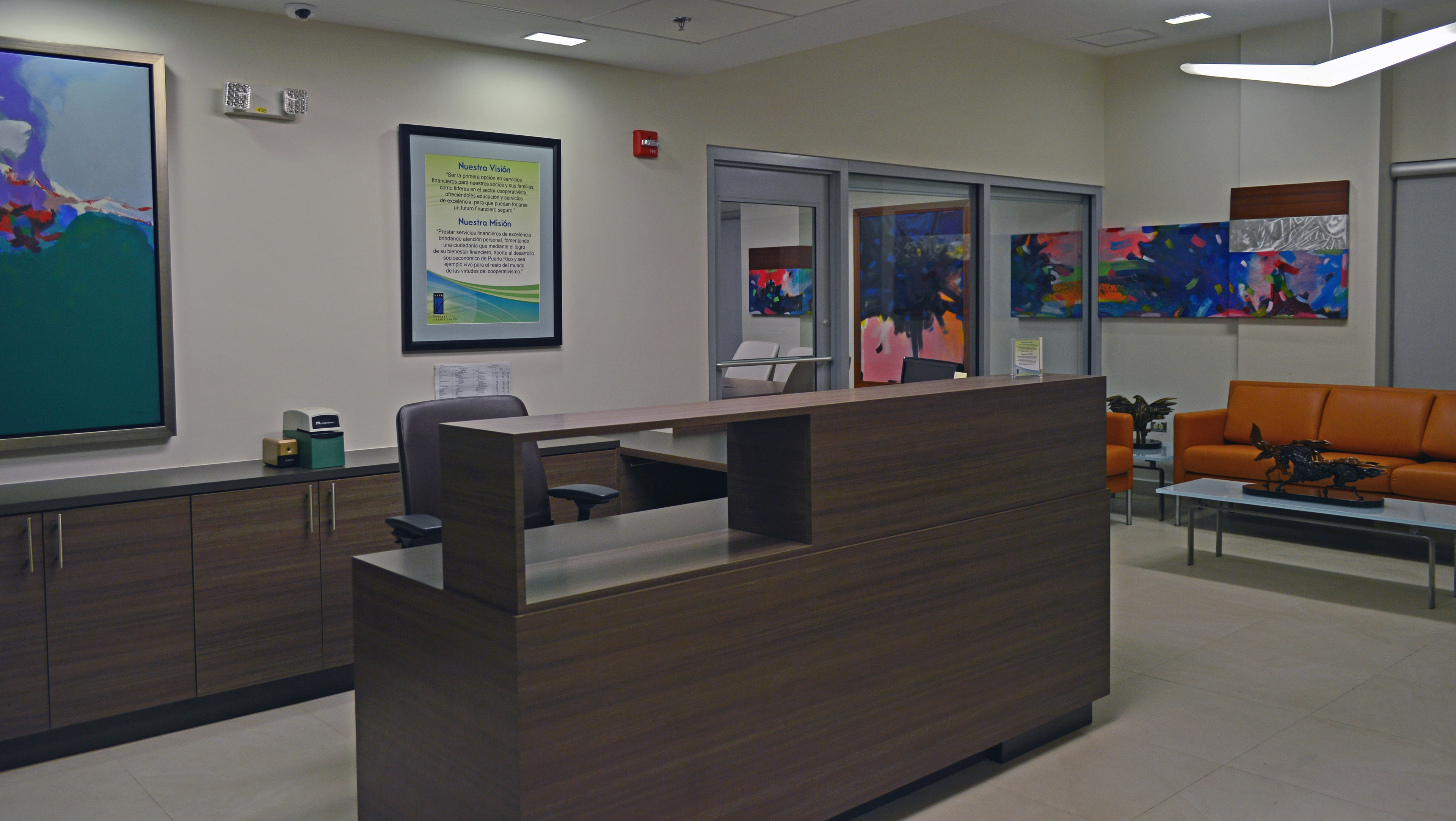 Administrative Reception - Photo by René Castillo