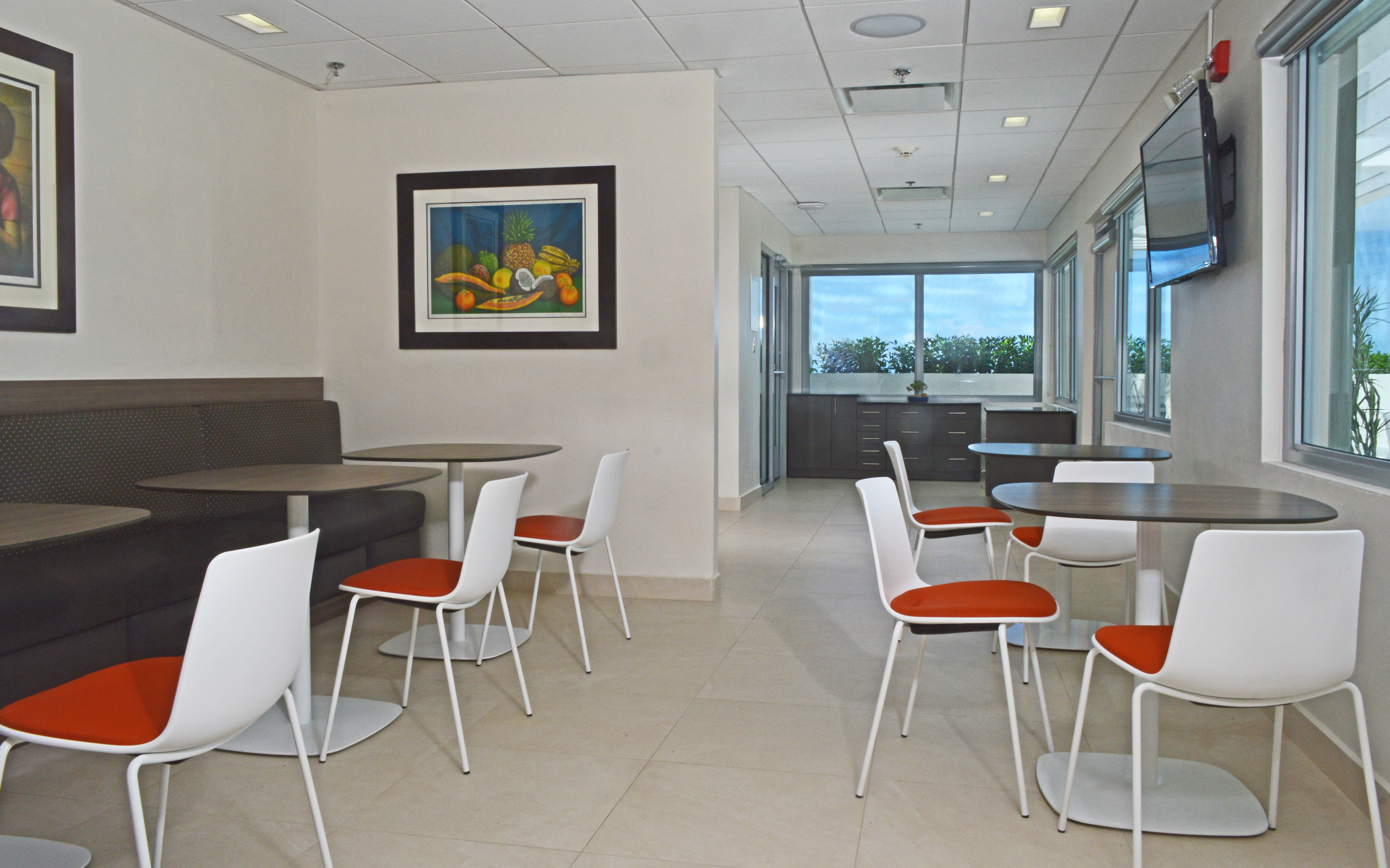 Lounge - Photo by René Castillo