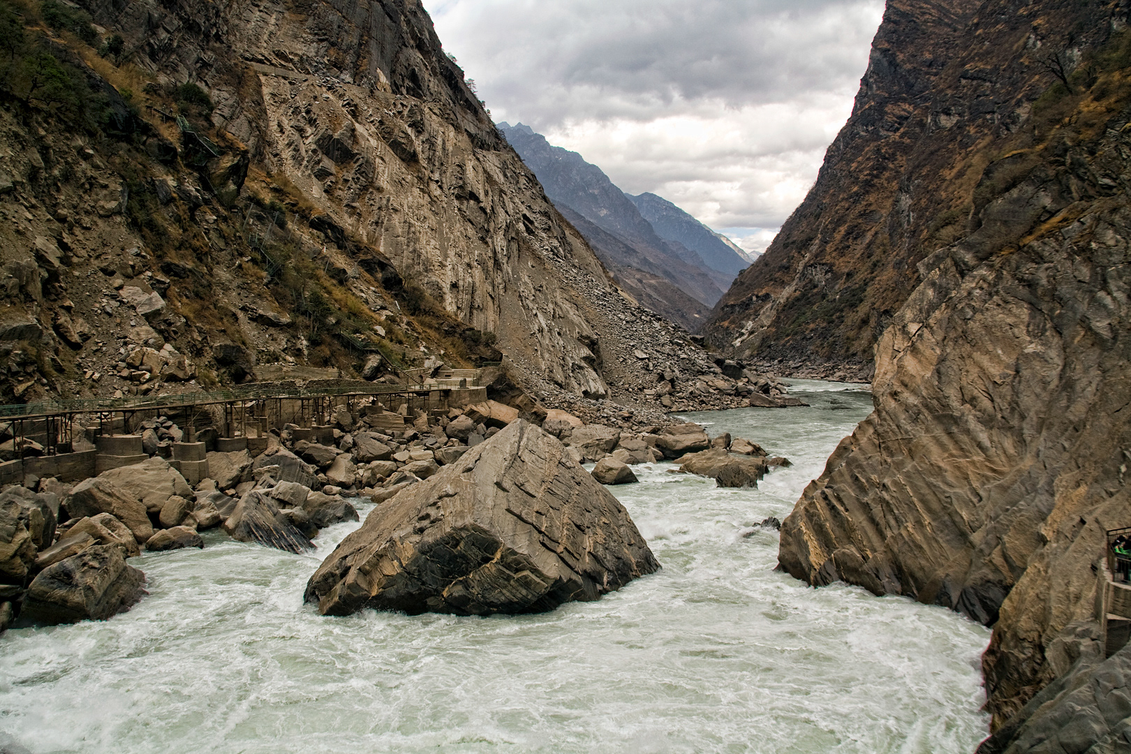 TIGER LEAPING GORGE
