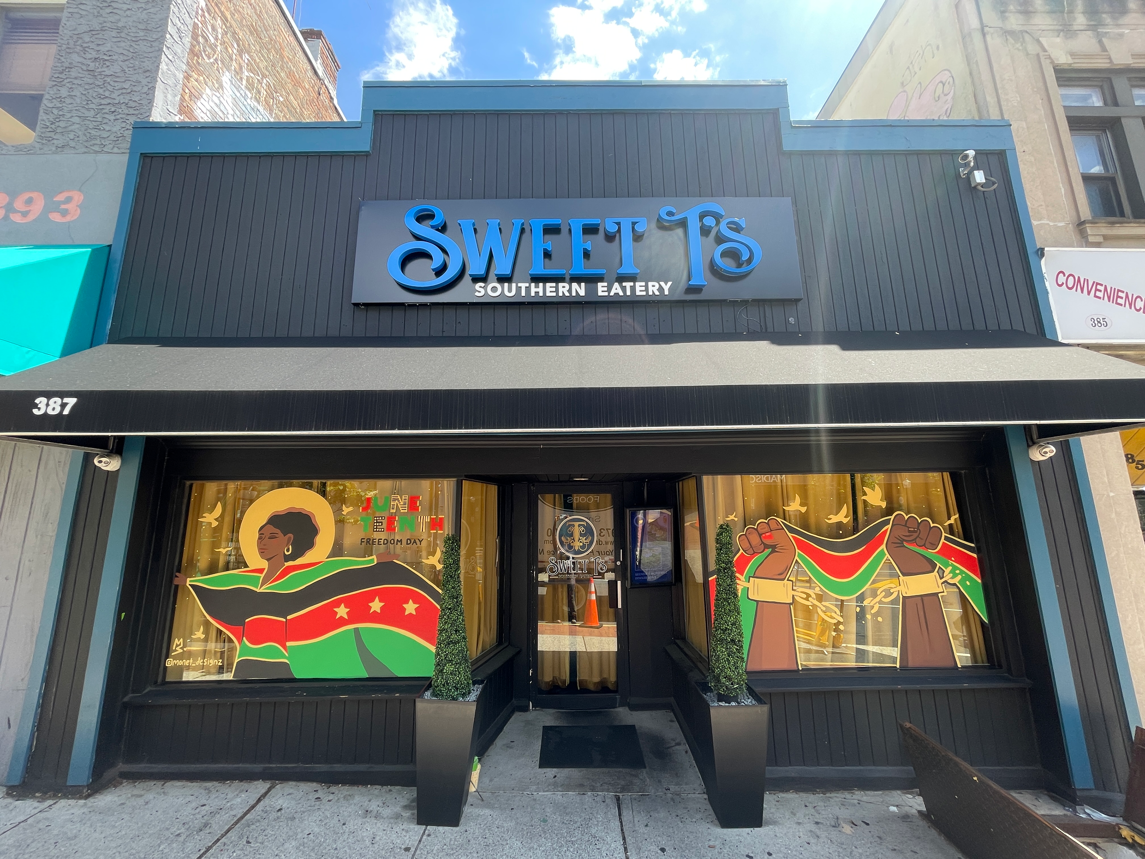 Window Painting | Sweet T's Southern Eatery
