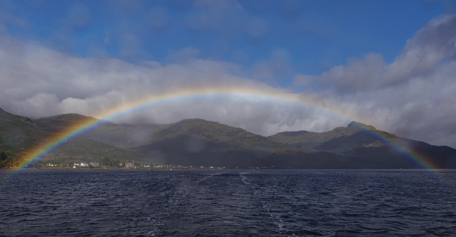 Leaving the anchorage