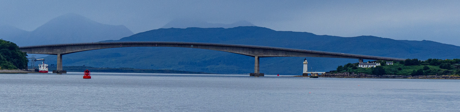 Skye Bridge - its still standing and so is our rigging
