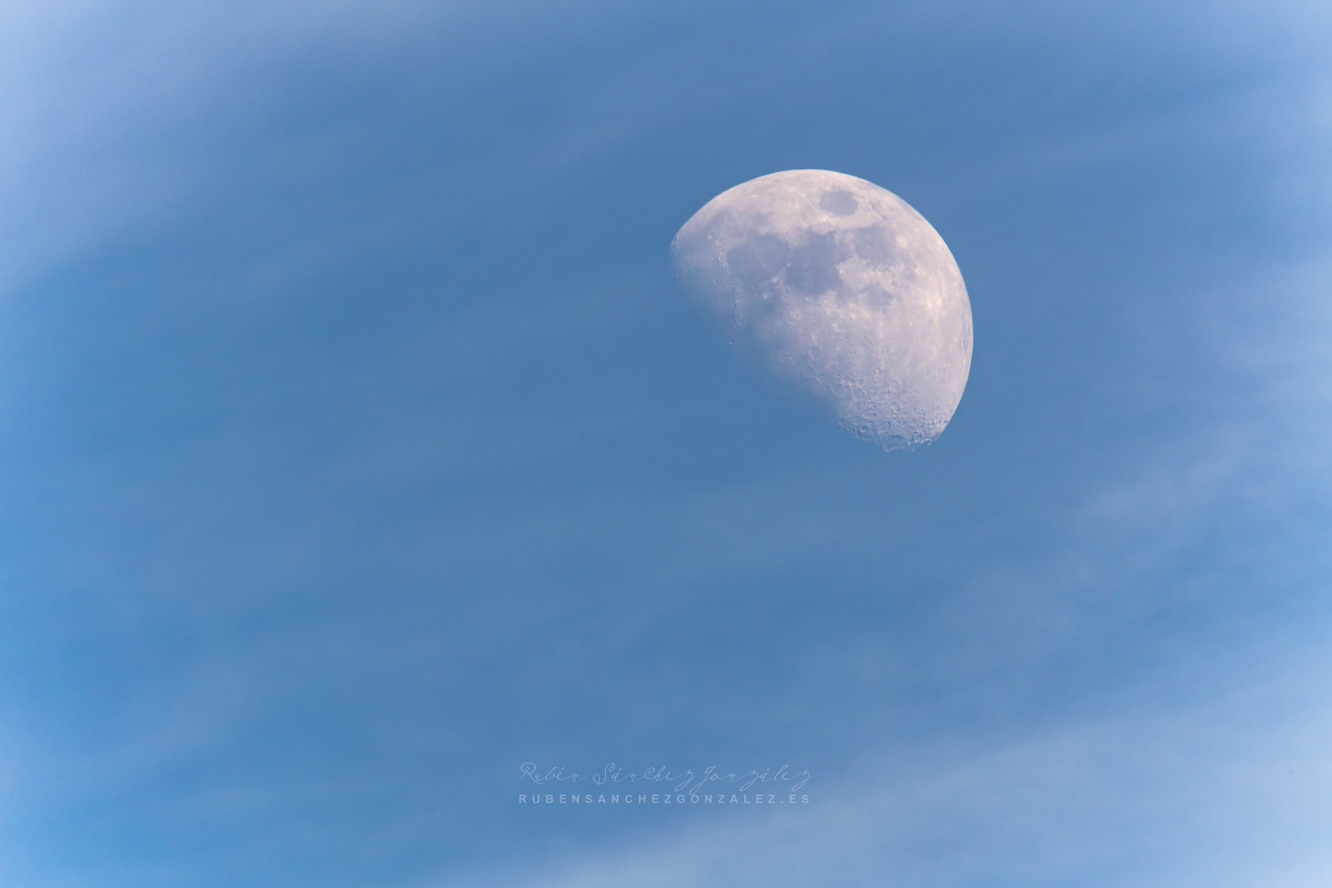 Luna diurna - Diurnas