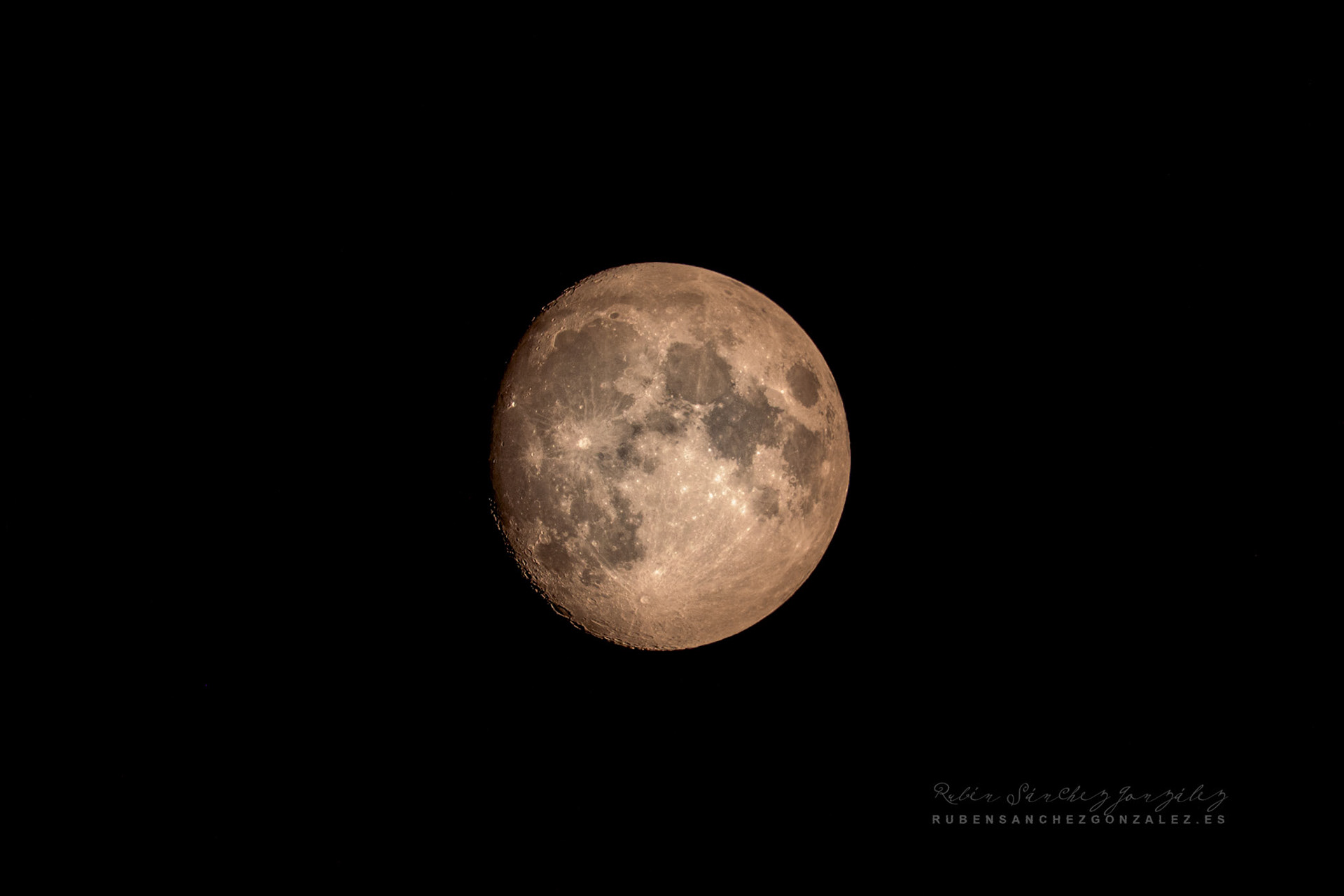 Luna Creciente 93.4 - Astrofoto