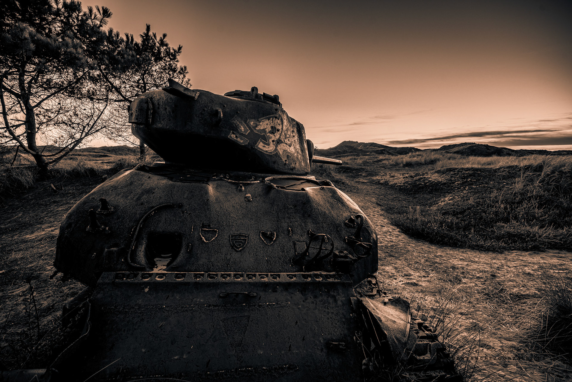 Dunas de Bivilles - Tanque Sherman M4 - Paisaje