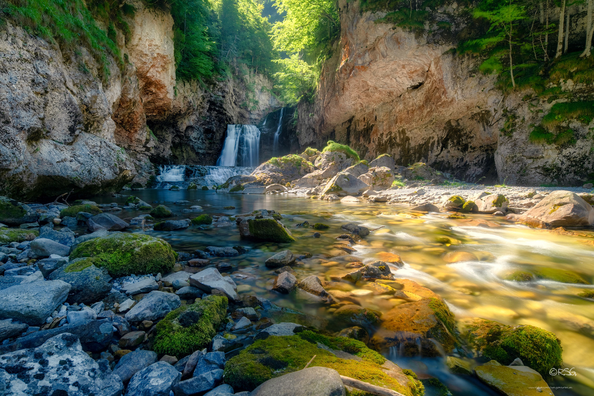 Cascada de la Cueva - P.N. Ordesa.